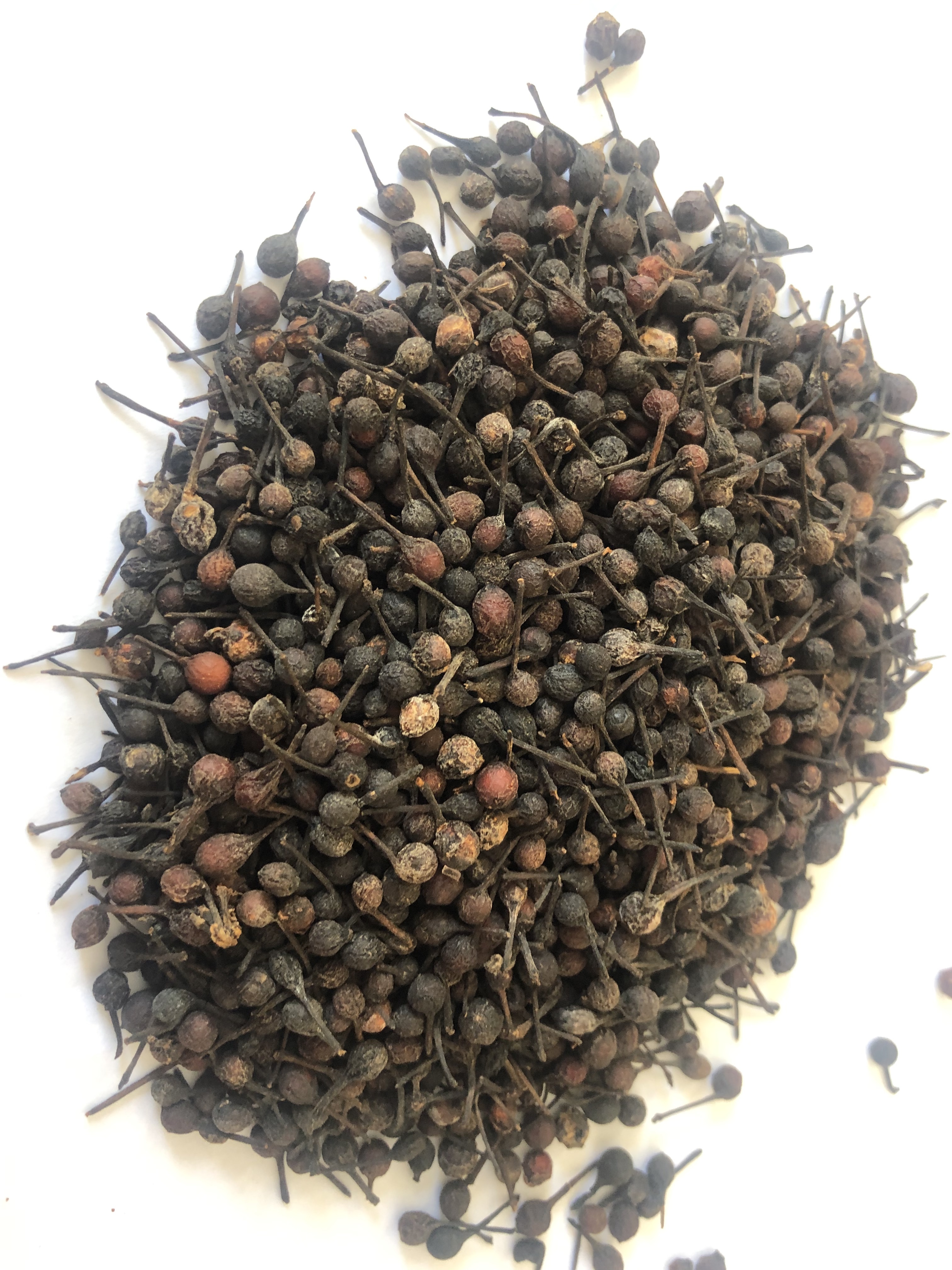 100 gr de poivre sauvage / voatsipériféry en grains de Madagascar