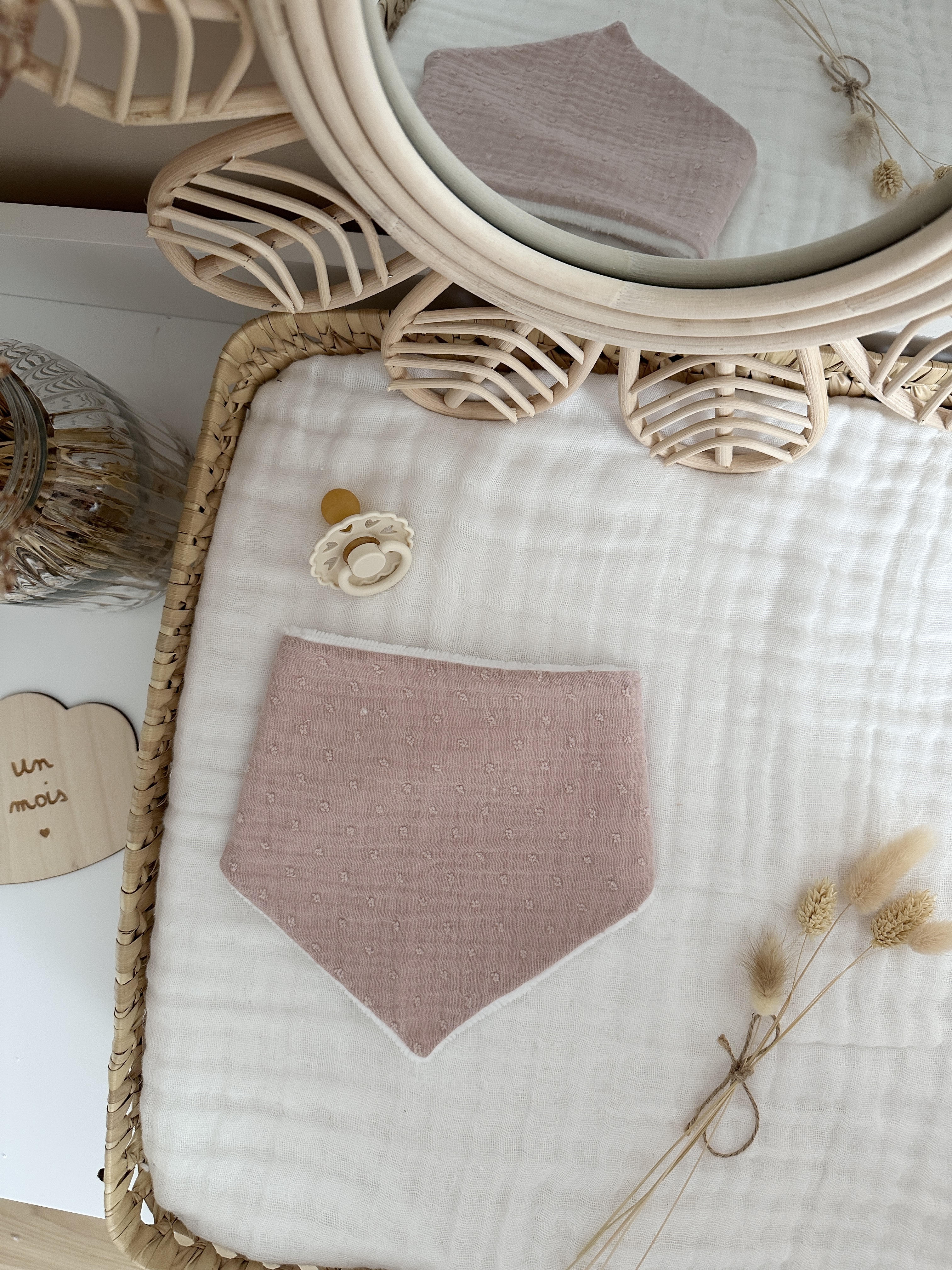Bavoir Bandana - Rose plumetis