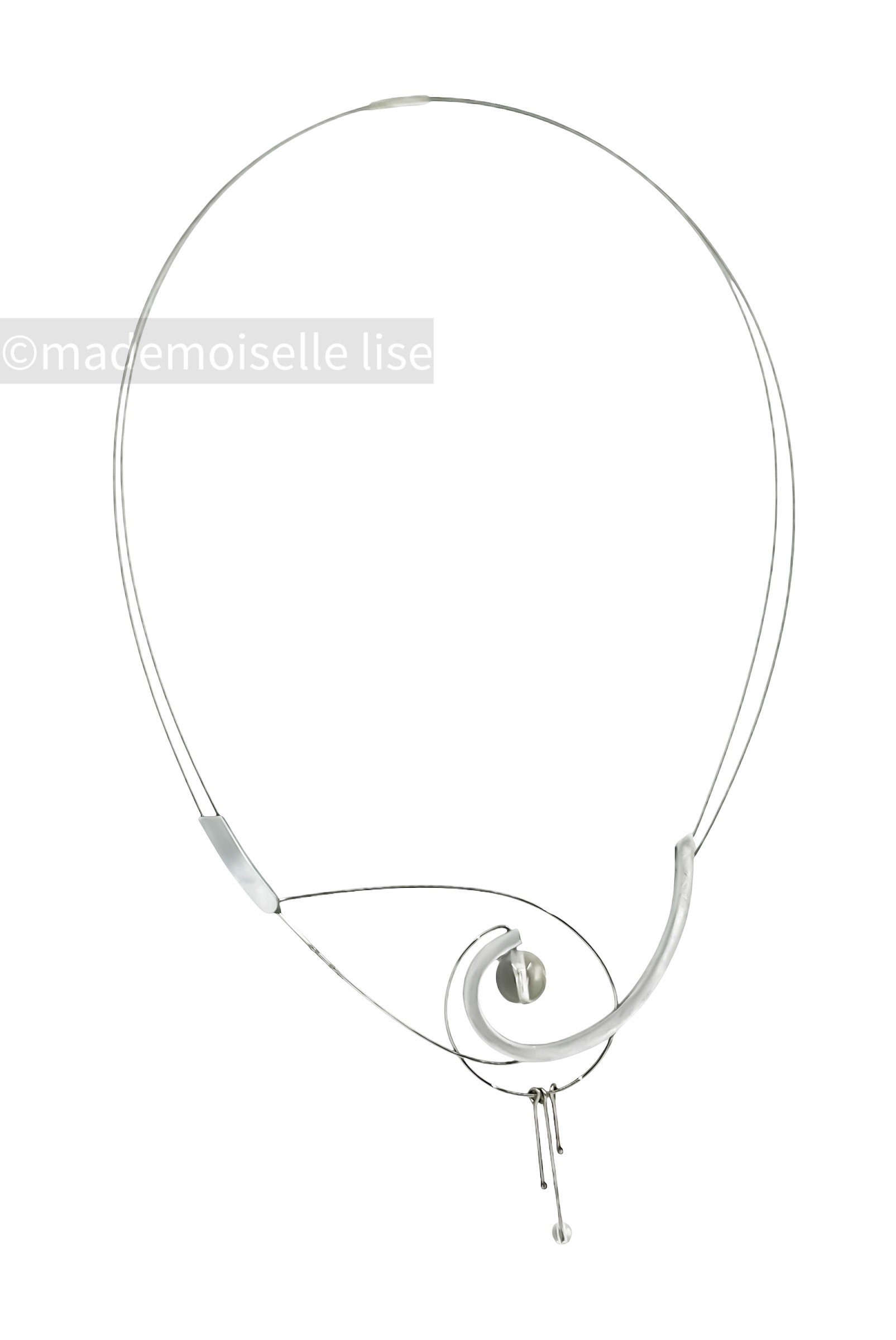 Collier C4