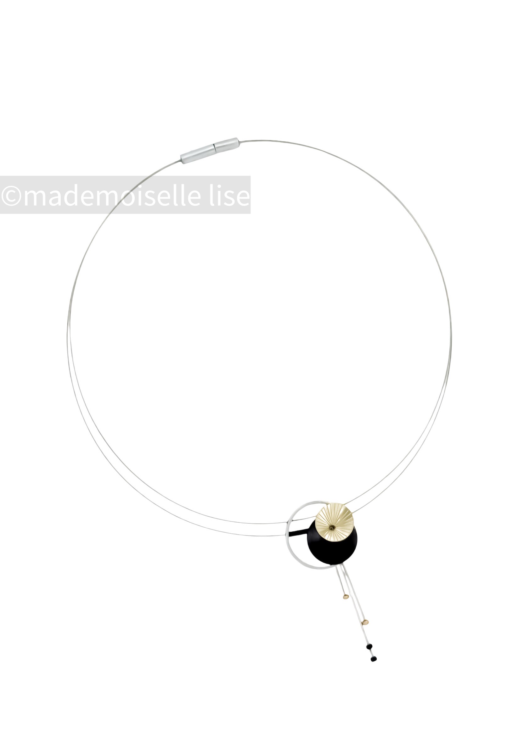 Collier C9