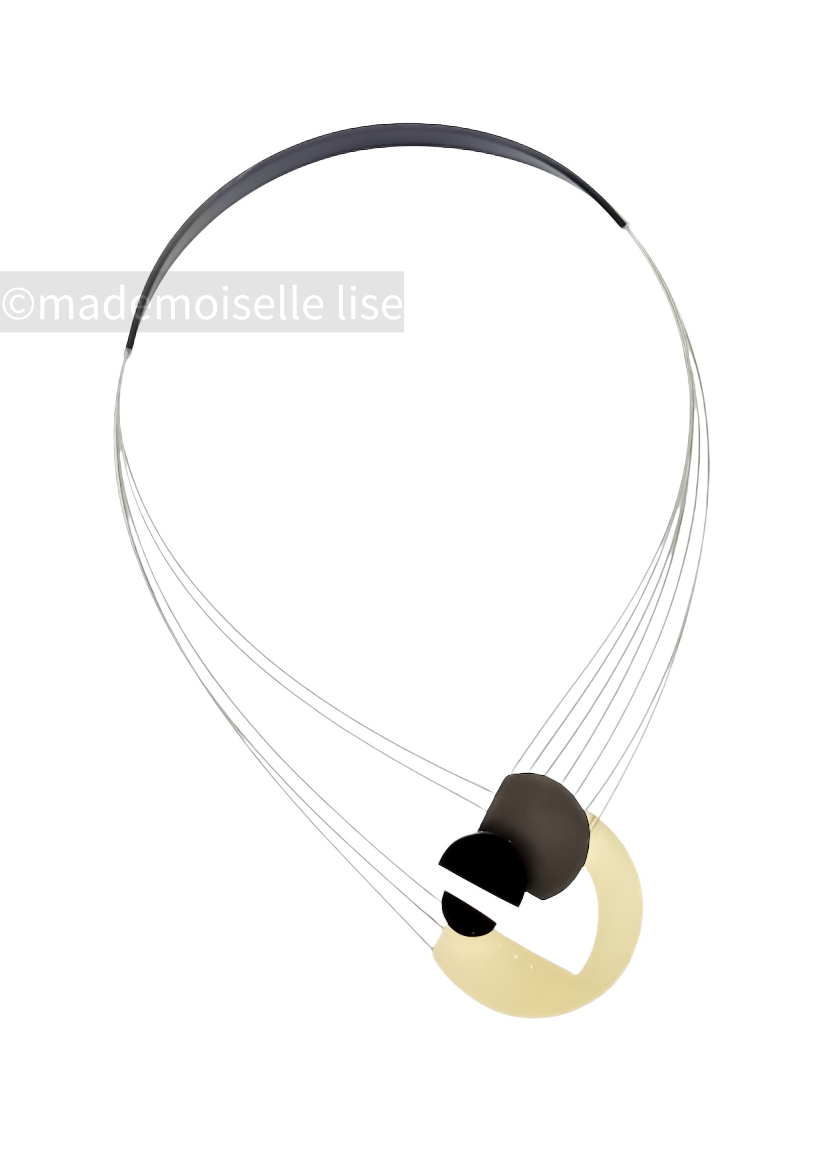 Collier C22 