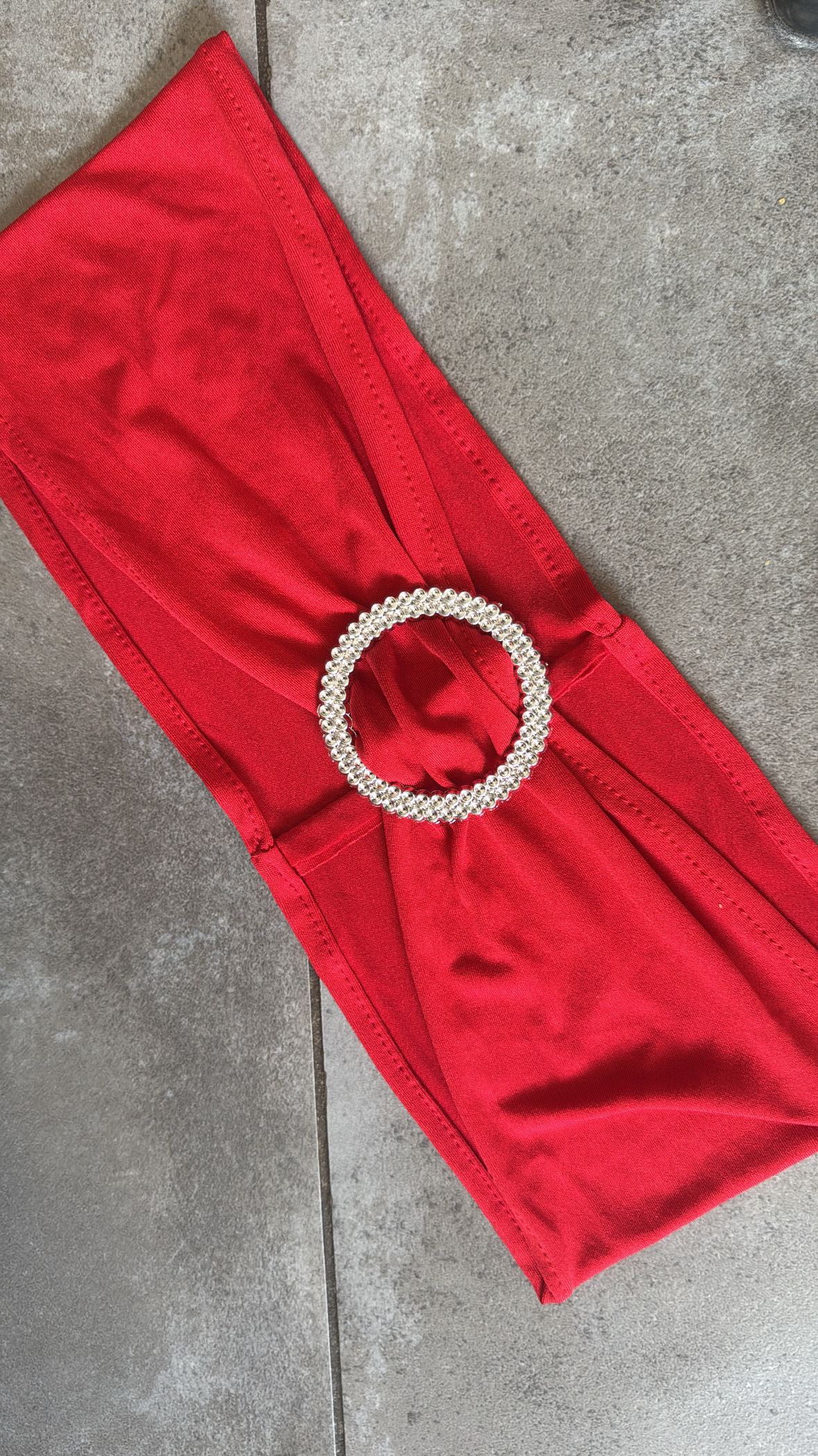 Nœuds de chaise rouge  