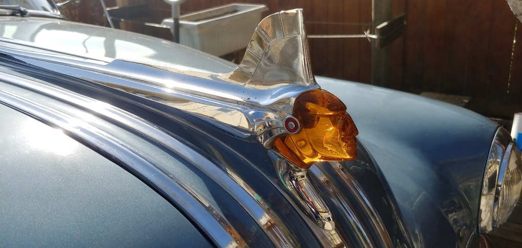 1951 Pontiac Chieftain Deluxe Fastback