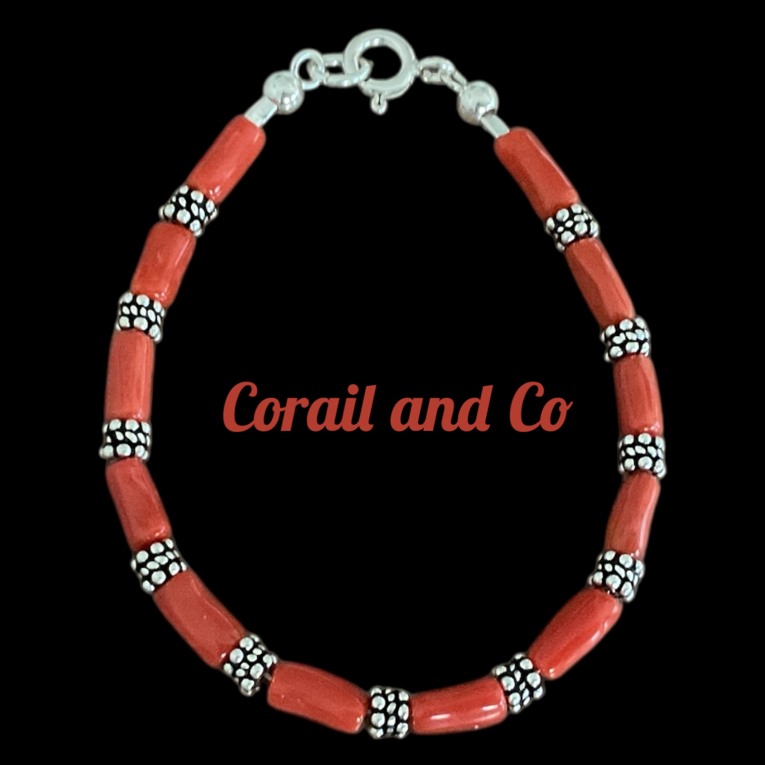 Bracelet corail tube et perles d’argent 