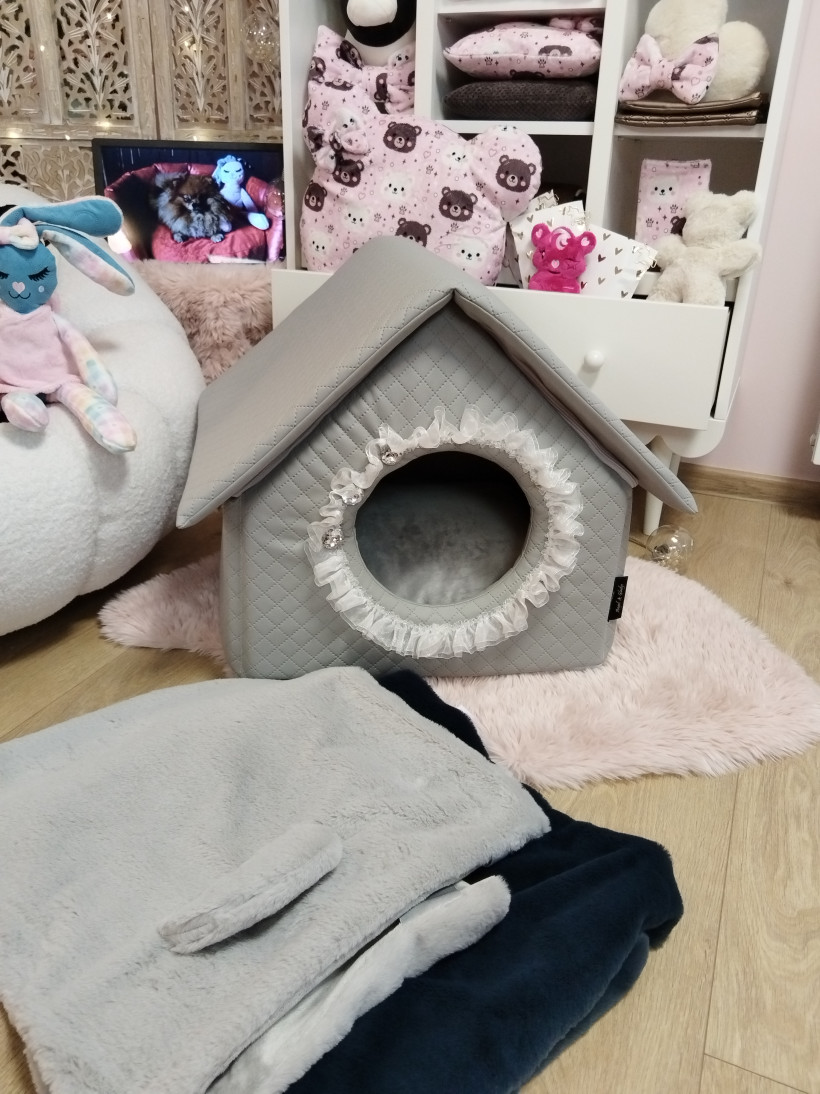 Maison grise en simili cuir – Édition spéciale avec 2 bandeaux de rechange ✨