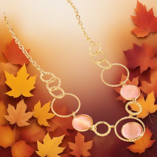 Collier rond avec 3 pierres œil de chat rose