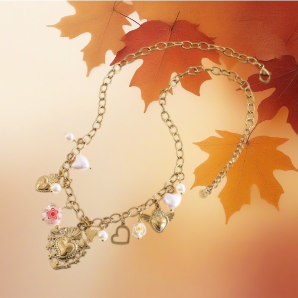 Collier dorée à pampilles cœurs  breloques fleuries émaillées