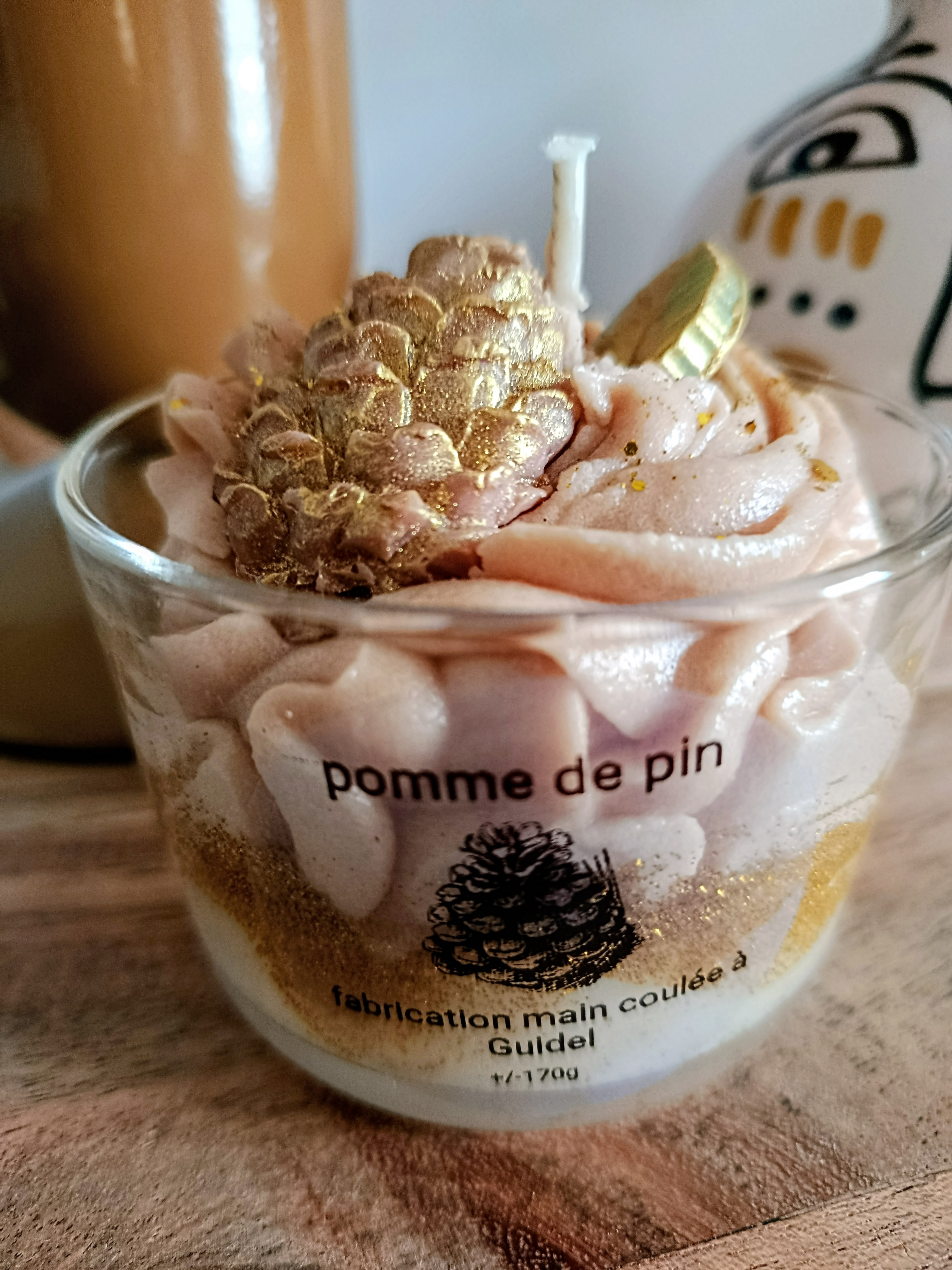 Bougie gourmande  éphémère pomme de pin (170g)