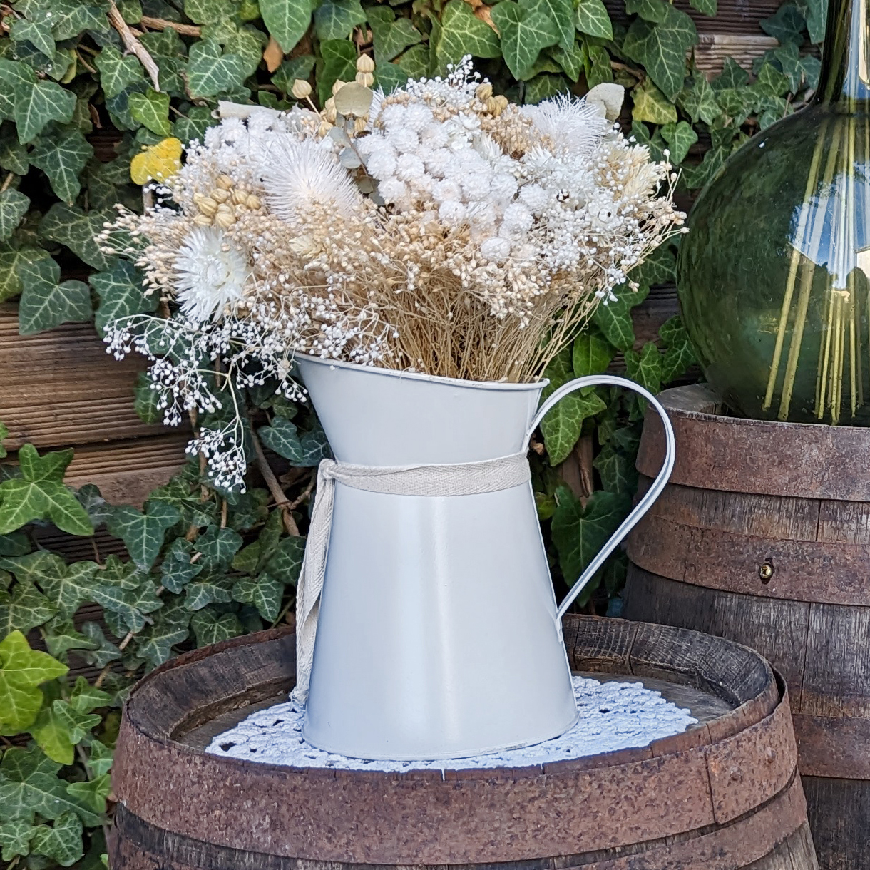 Broc blanc + fleurs séchées
