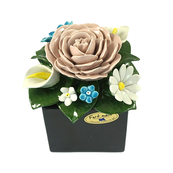 Composition florale sur cube