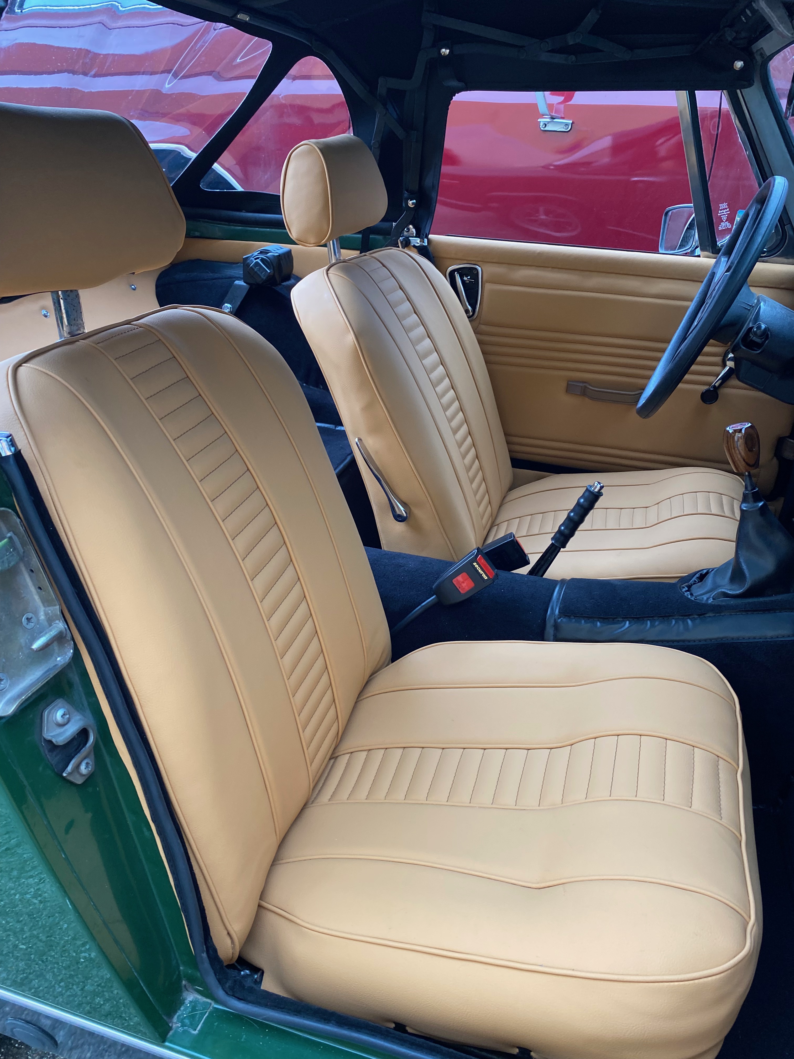 Coiffes siège auto sur mesure