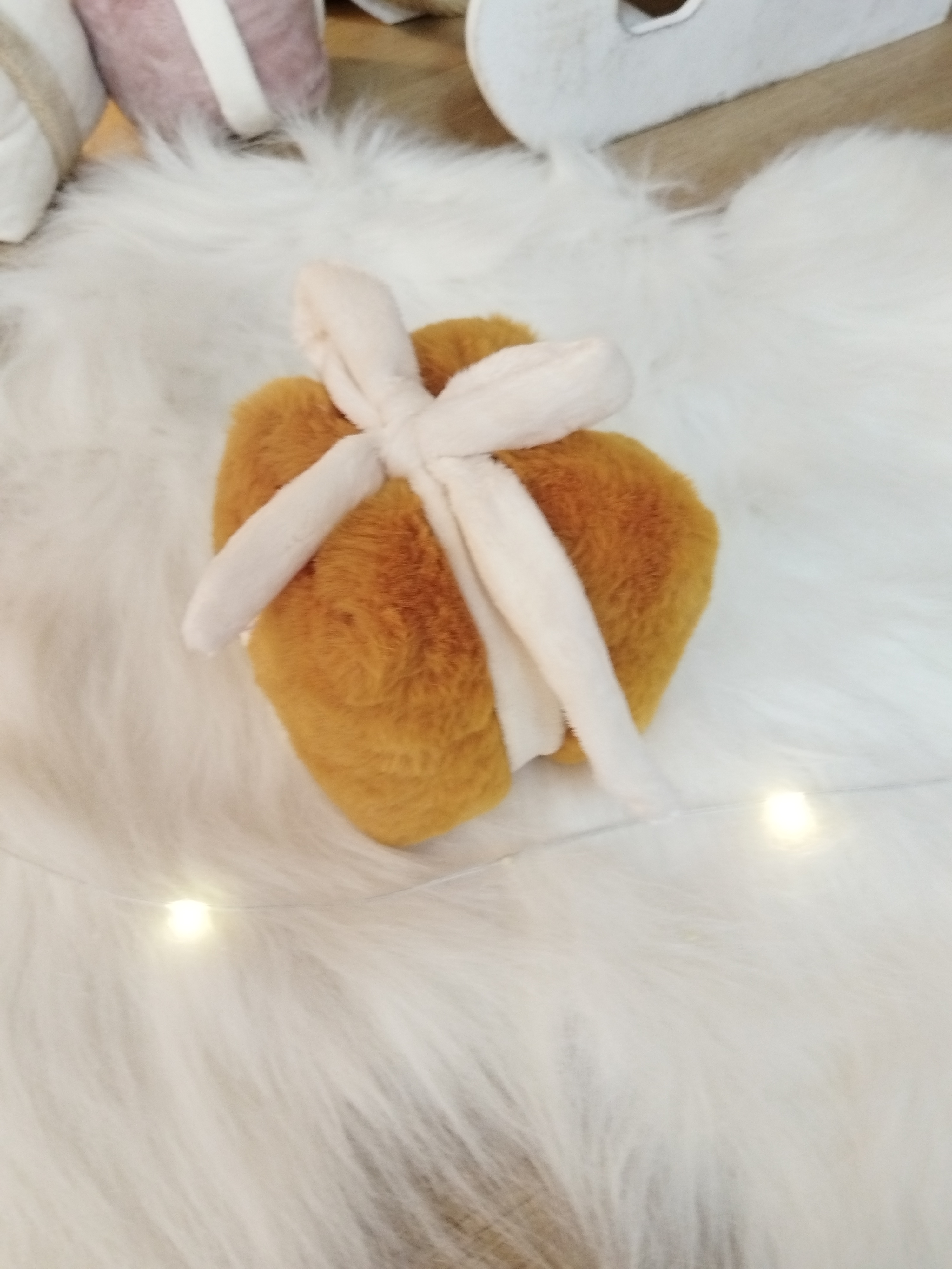 Jouet en forme de Cadeau - Miel