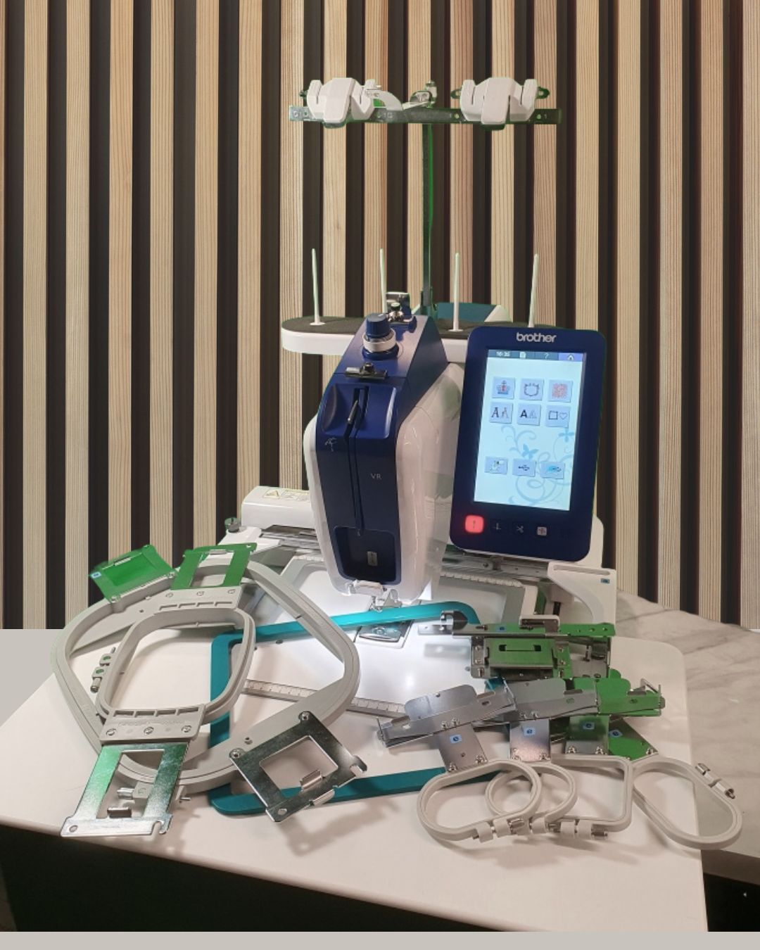 Brodeuse semi-pro Brother VR - Occasion - Garantie 1 an