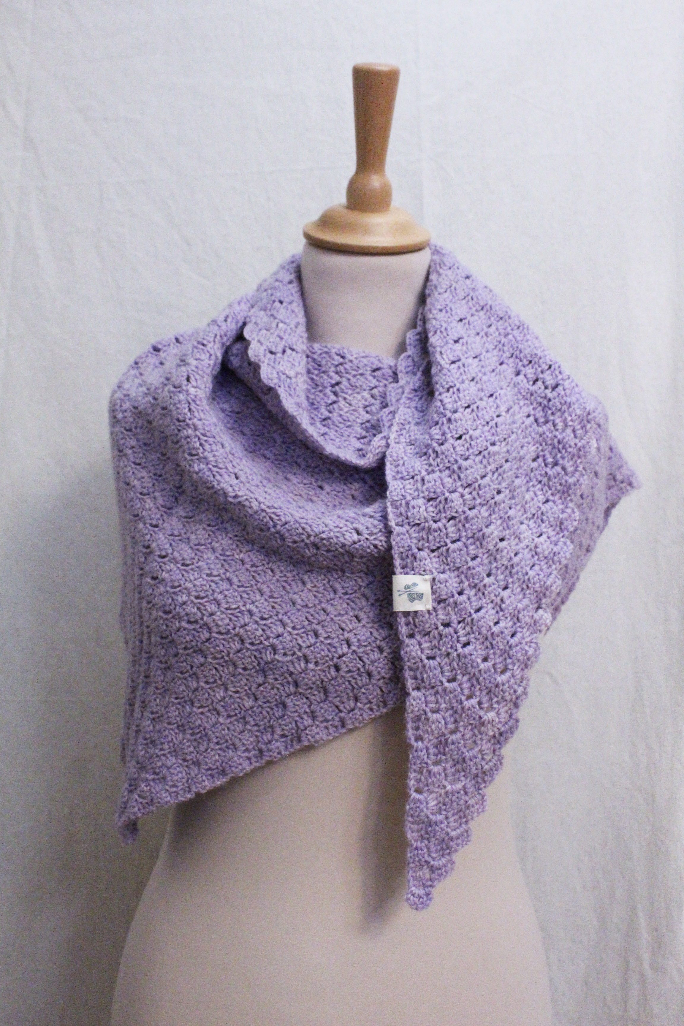 Châle au crochet laine anglaise Parme