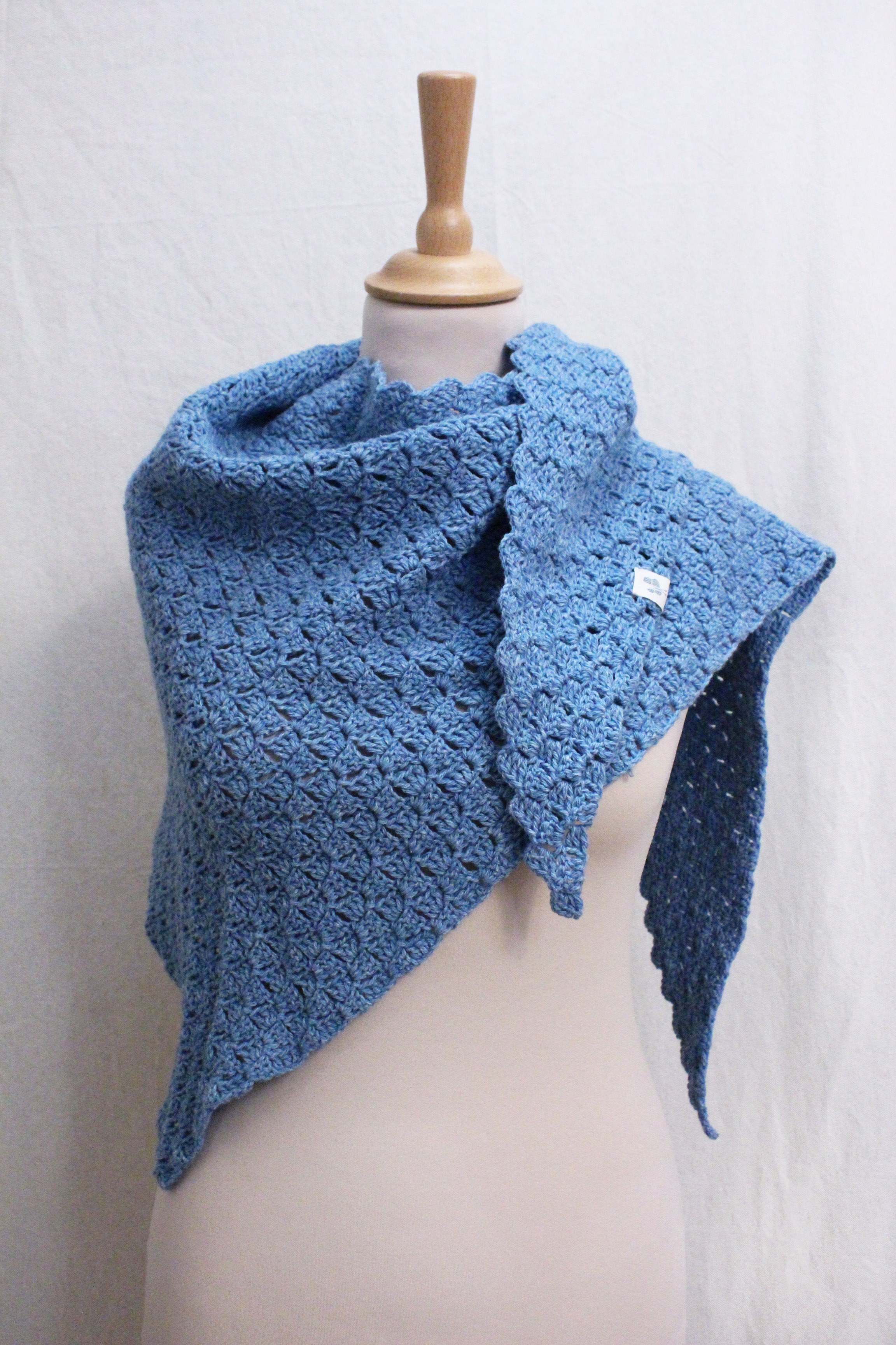 Châle au crochet laine et coton Bleu