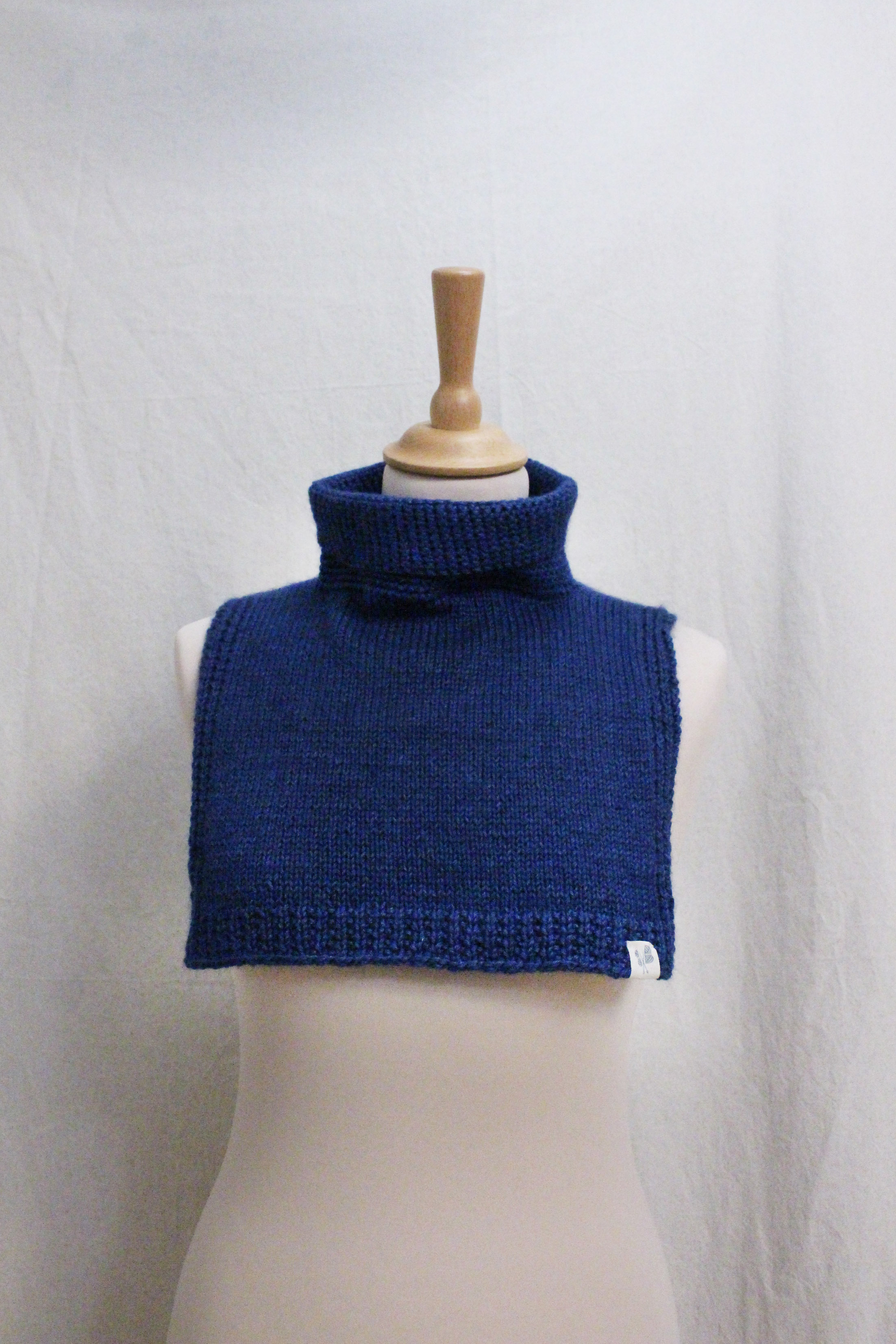 Col plastron au crochet et au tricot enfant