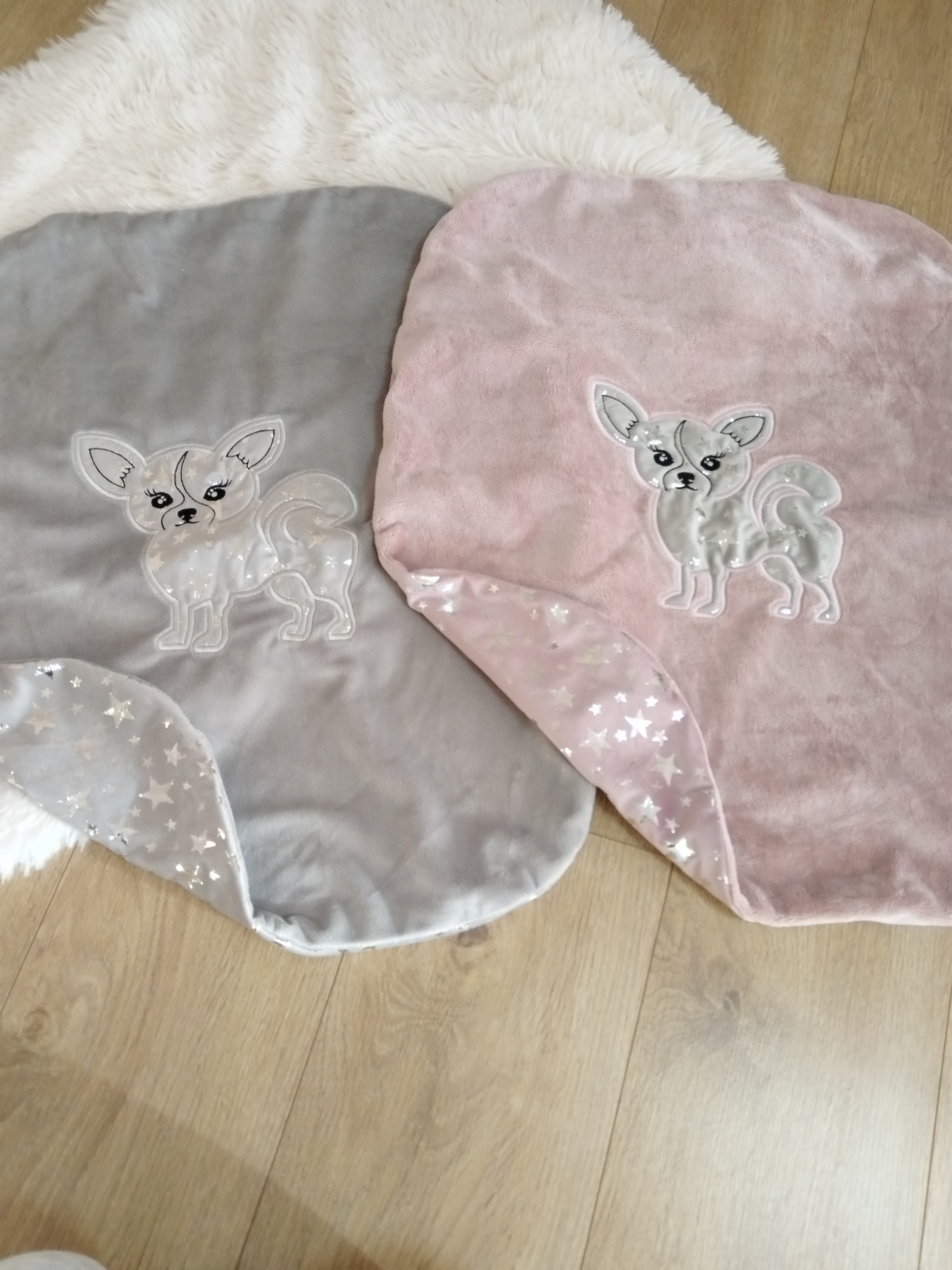 🩷 Housse pour coussin berceau T3 Rose poudré et gris Chihuahua