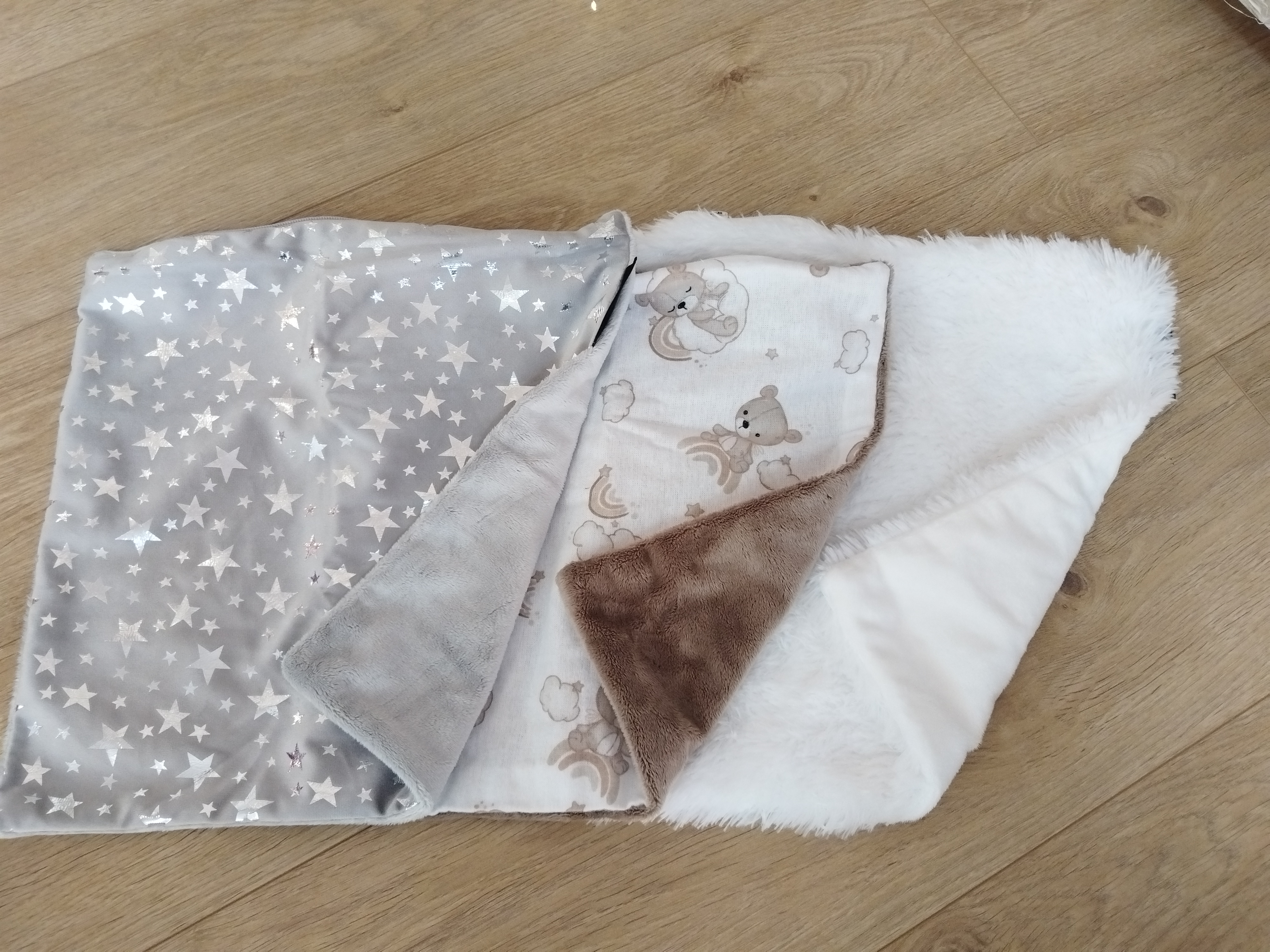 Housse pour coussin Divan T1 - Fluffy blanc, Divine gris à étoiles argentées