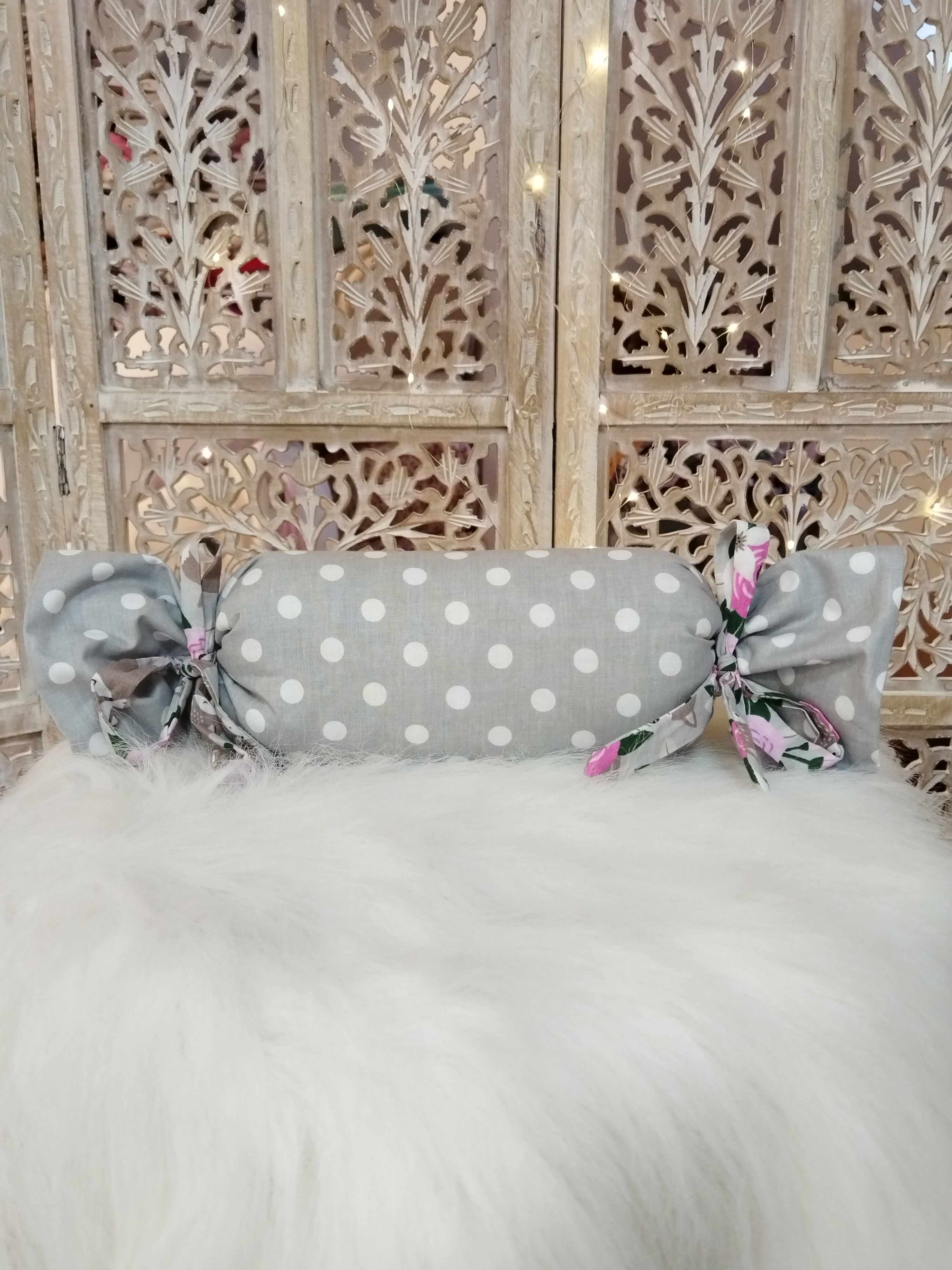 Coussin Bonbon Gris Pois Blanc