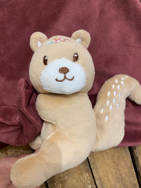 Doudou écureuil avec mouchoir - BEBE DOUCEUR