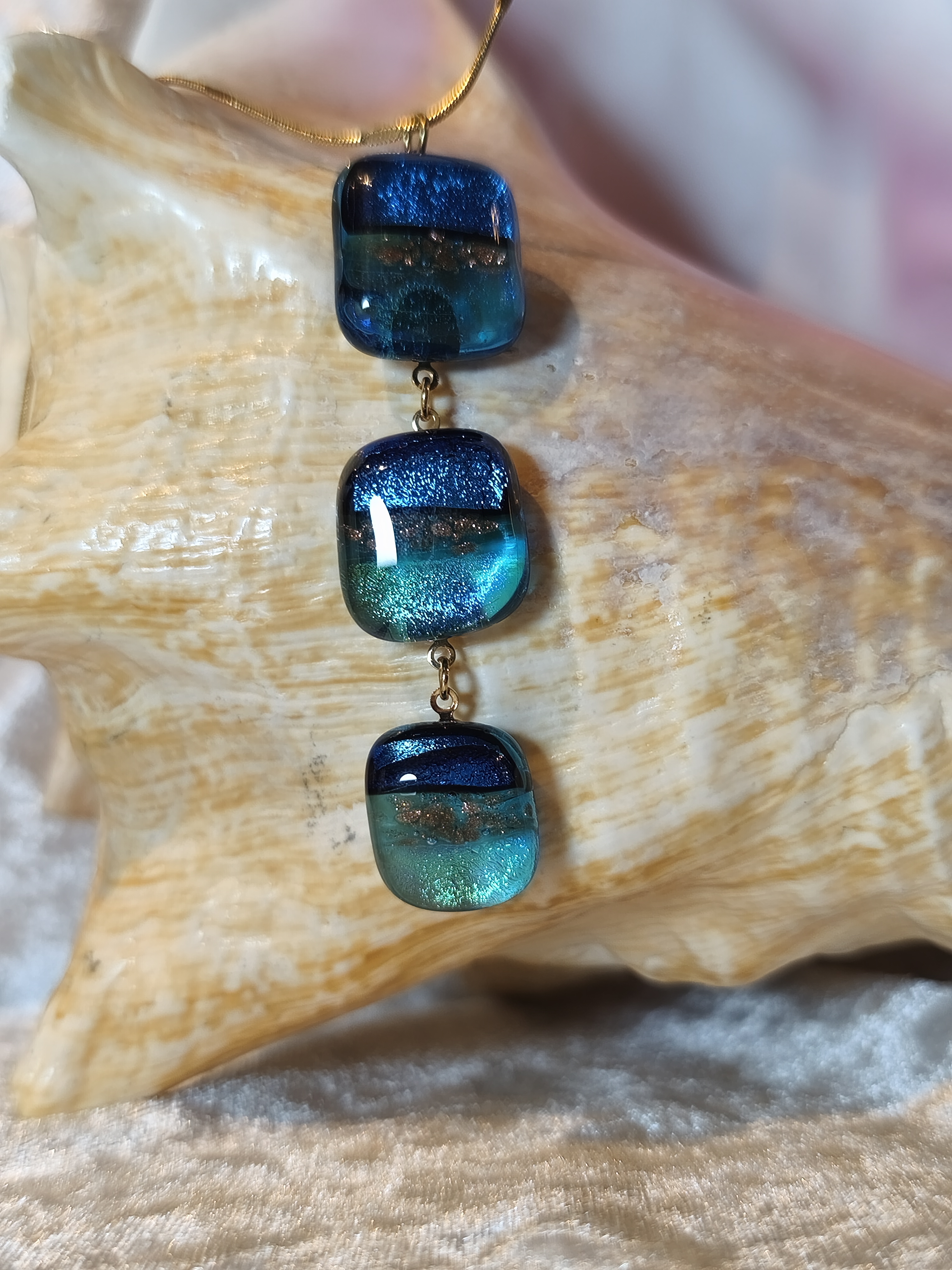 Collier triple petit modèle