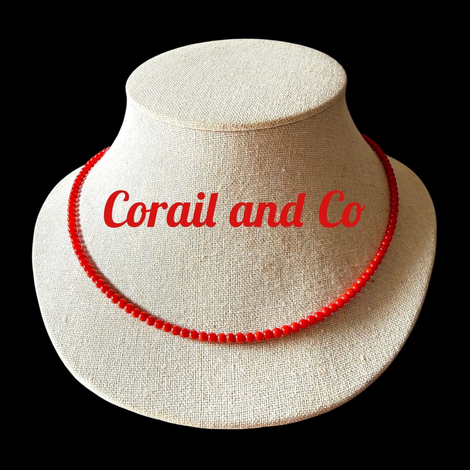 B )Collier en corail perles fines 3,5m 45 cm , fermoir argent ou plaqué or