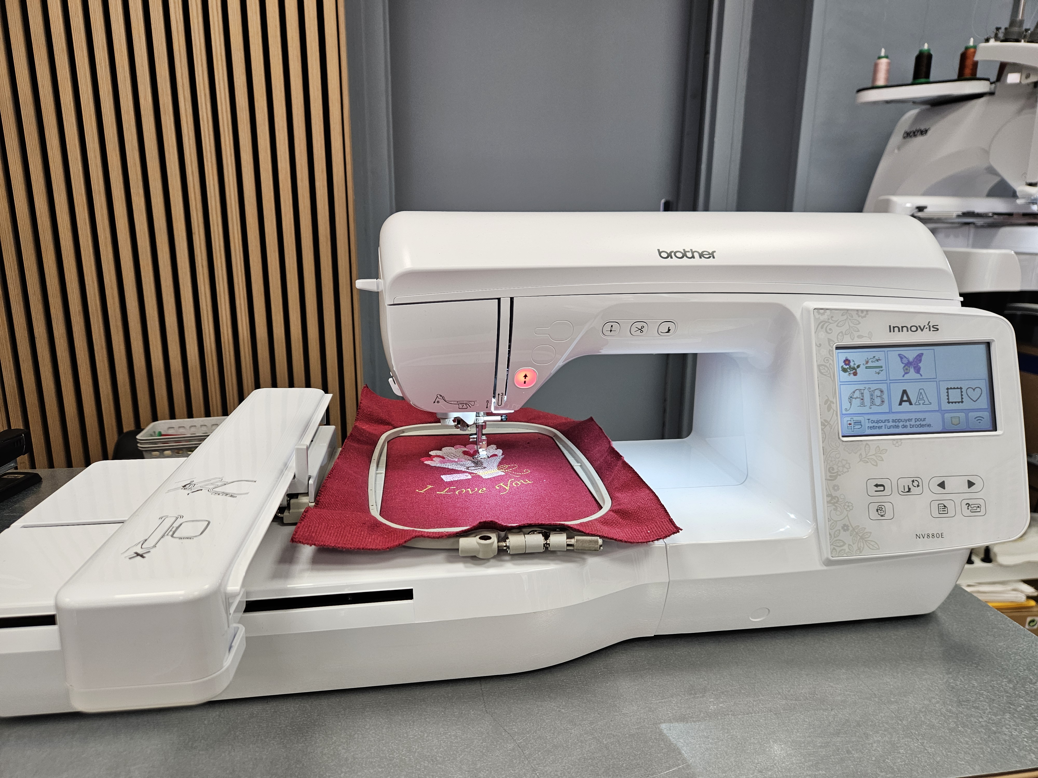 Machine à broder Brother NV880 - Occasion - Garantie 4 ans