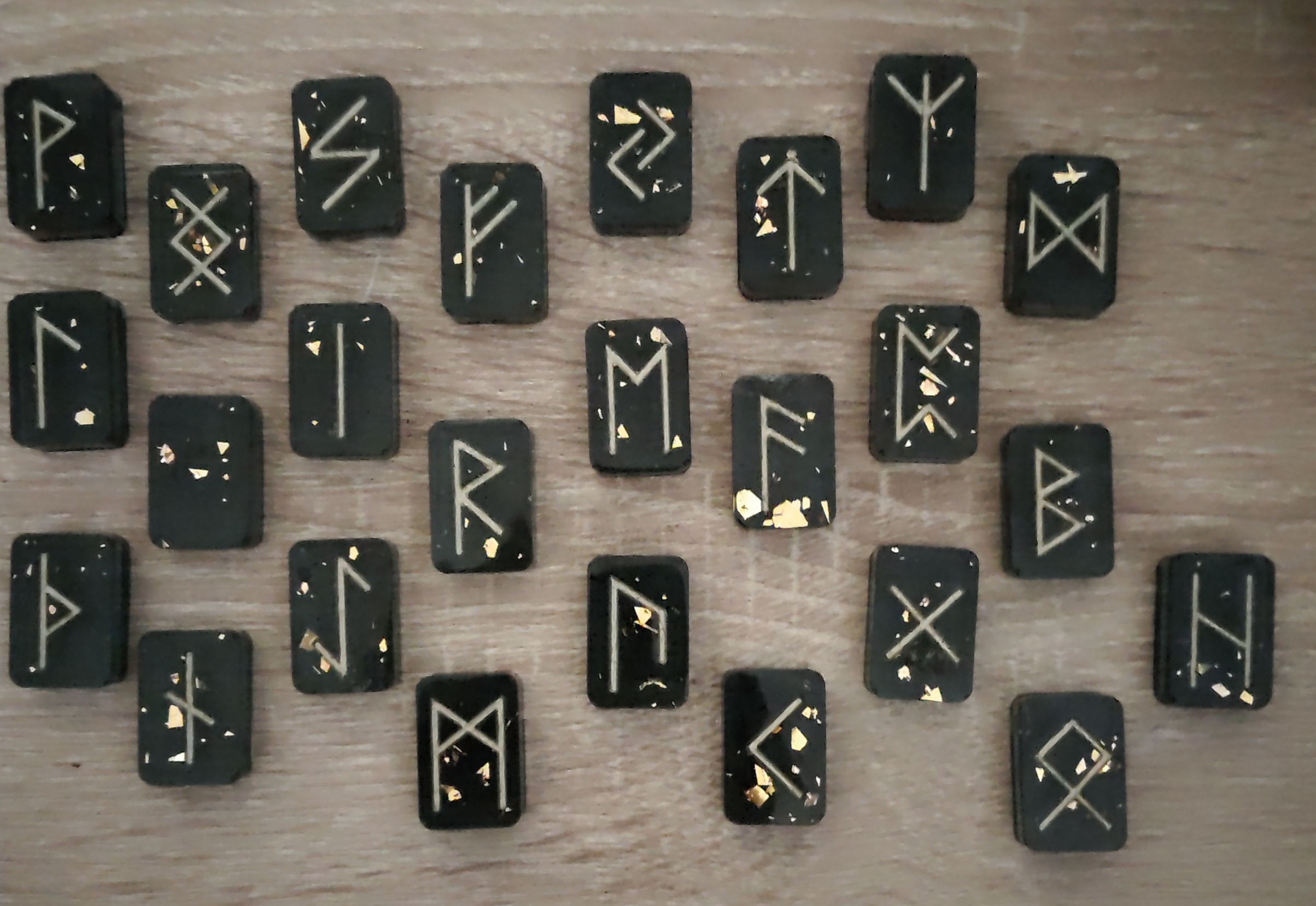 rune noir & poussière d'étoile