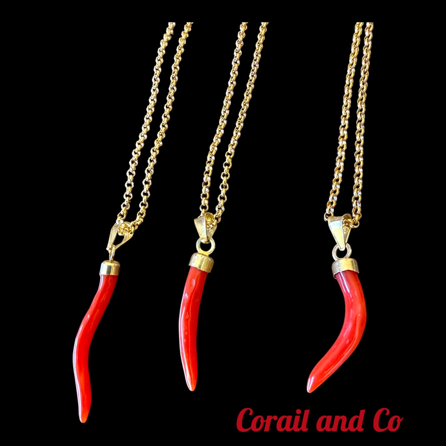 Collier corne d'abondance en corail ( taille moyenne ) avec chaine plaqué or