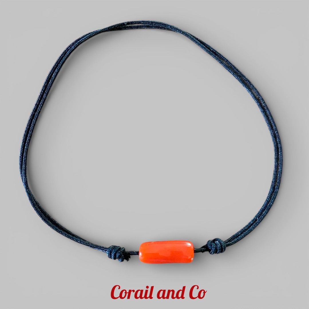 Bracelet corail sur cordon 