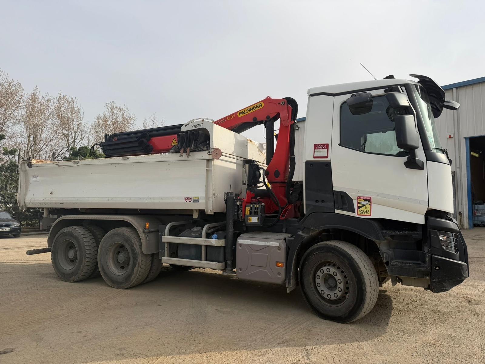 6x4 Benne avec grue Palfinger / Année 2020