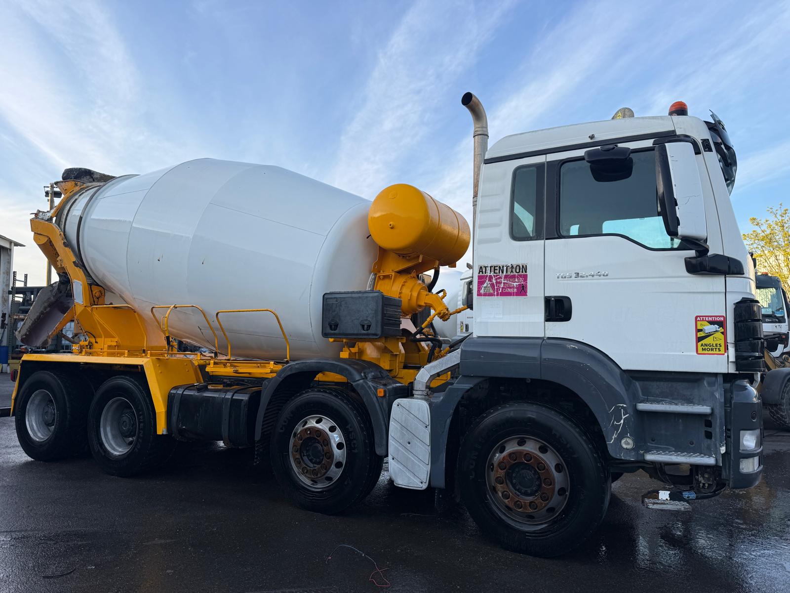 CQ-572-BJ / Année 2013