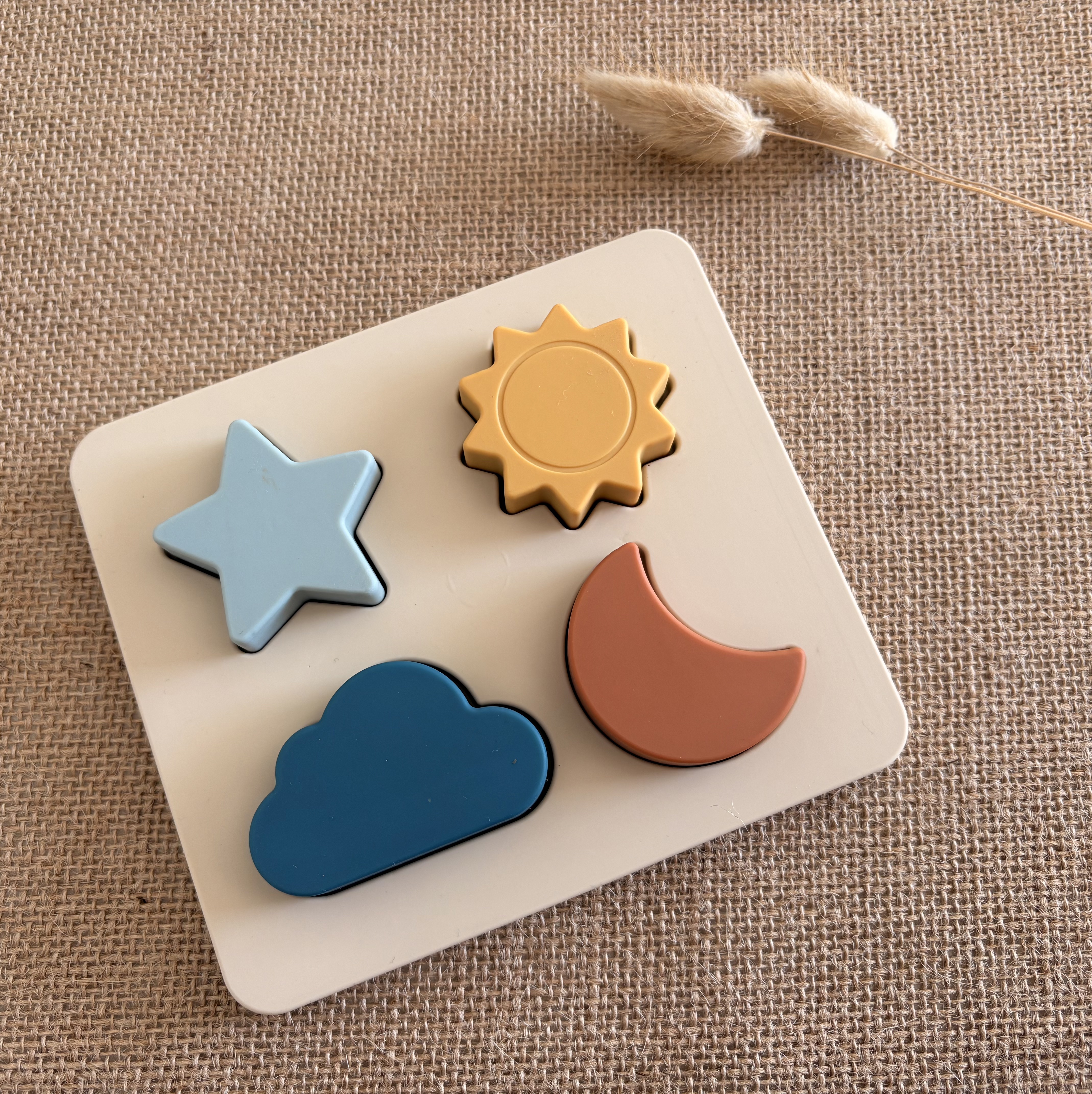 Puzzle sensoriel en silicone - Formes celestes