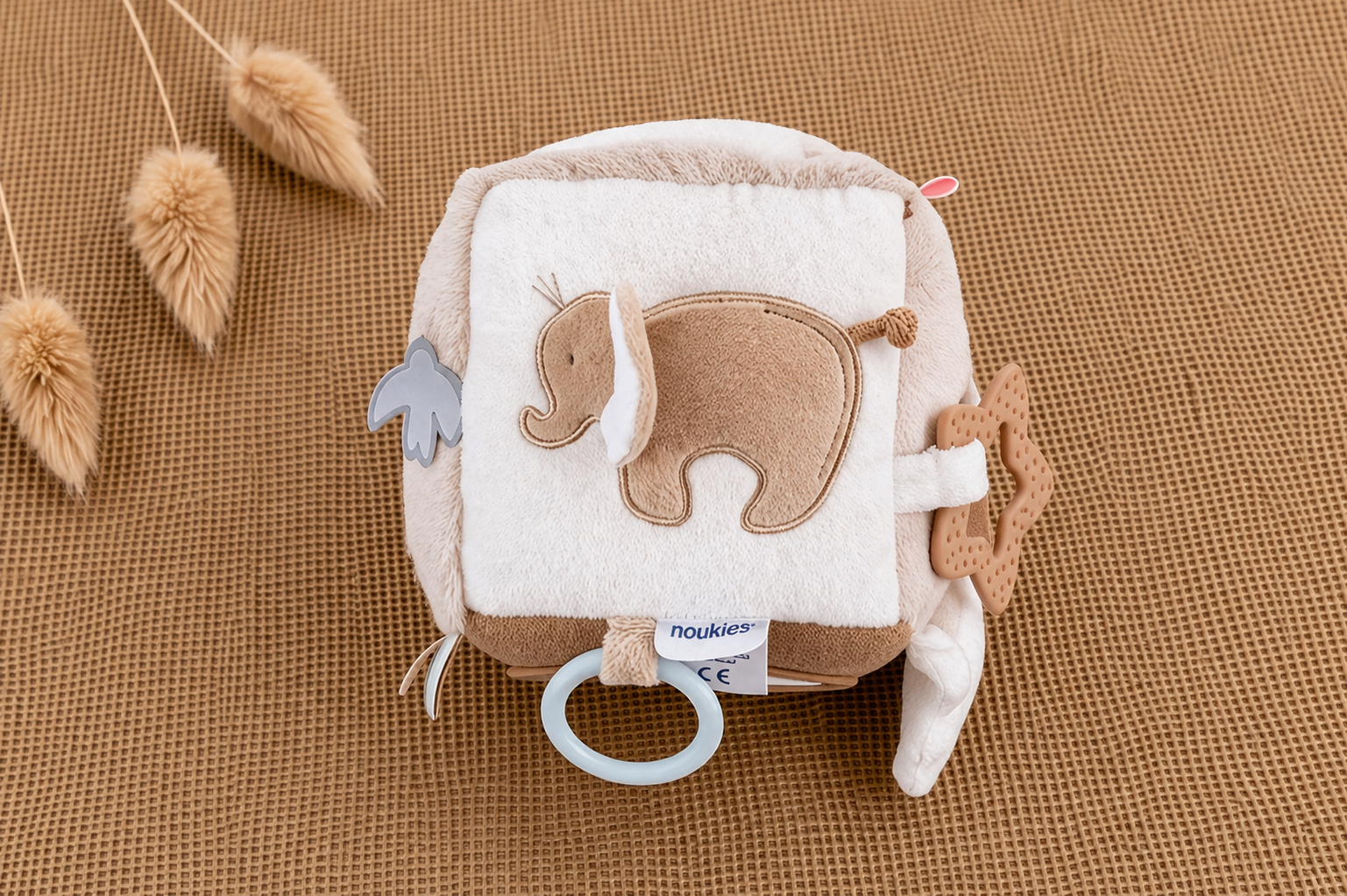 Cube d'activités - Neige le lapin