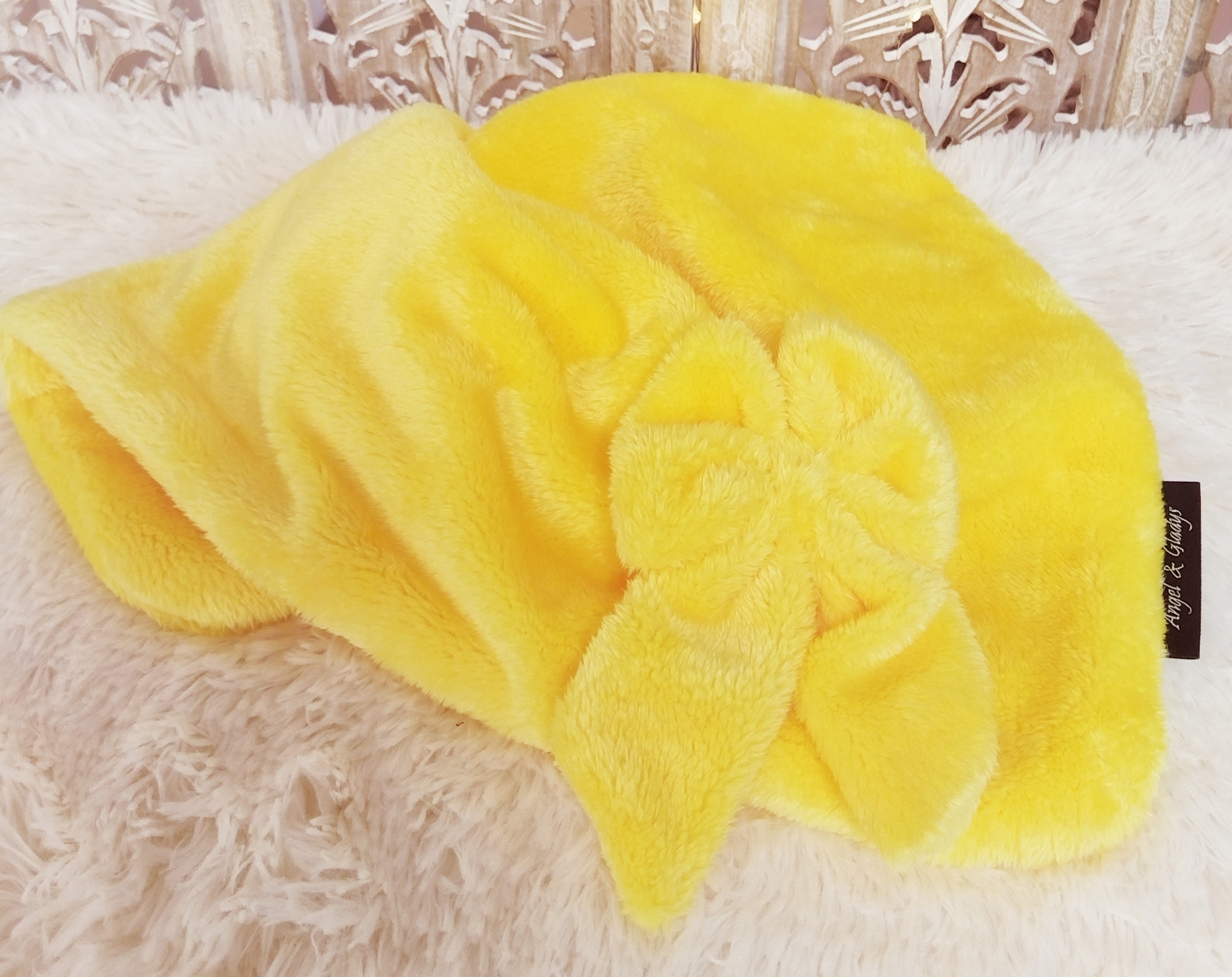 Couverture Pilou Jaune