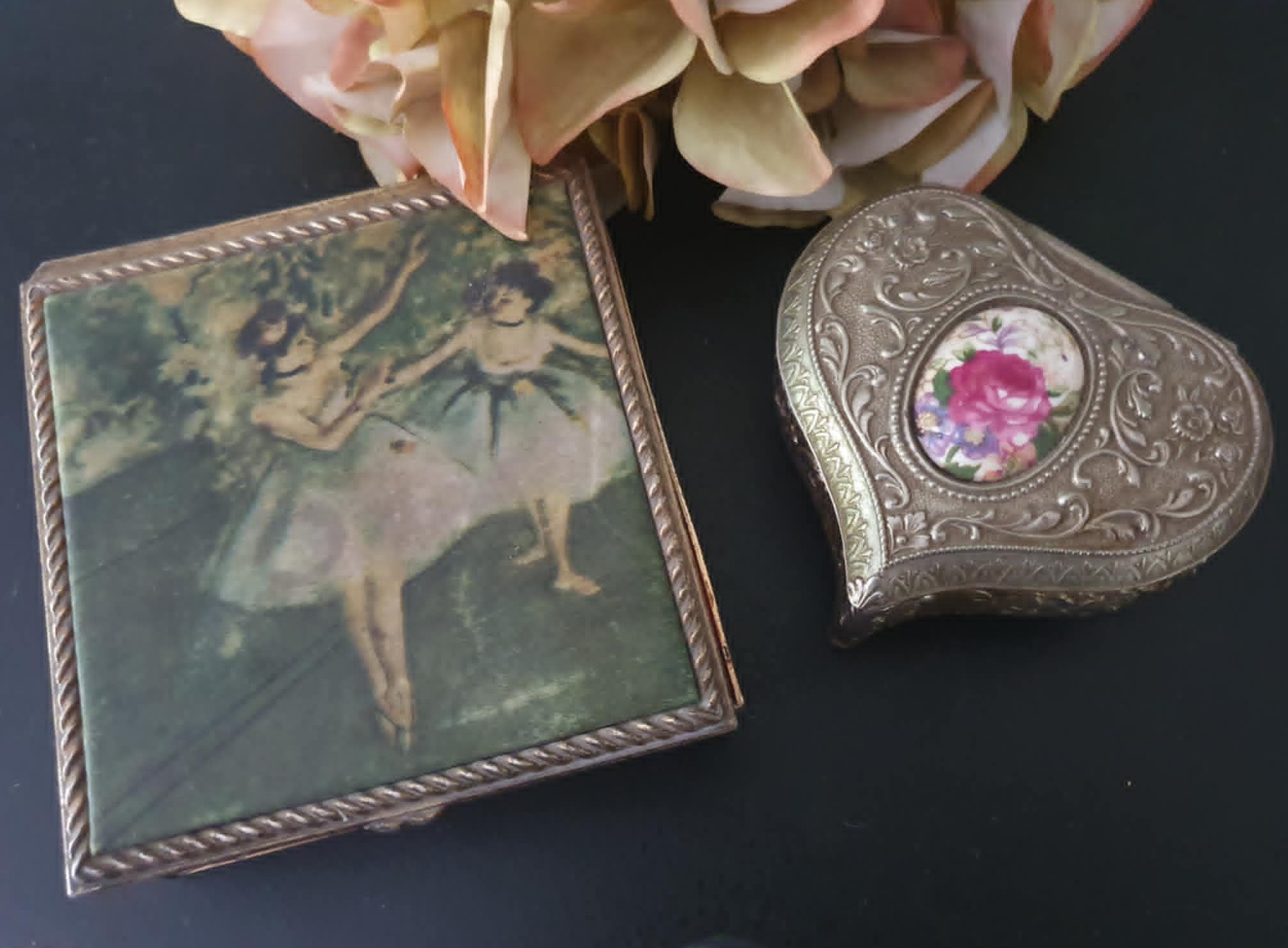 Lot de 2 boîtes vintage