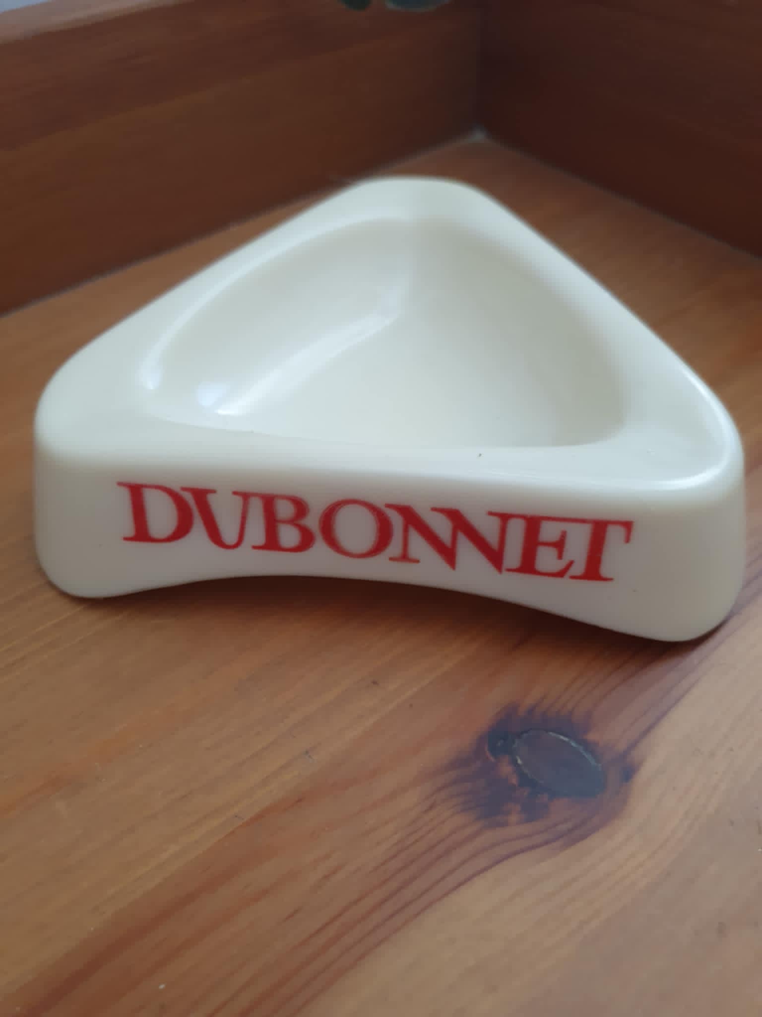 Cendrier publicitaire Dubonnet