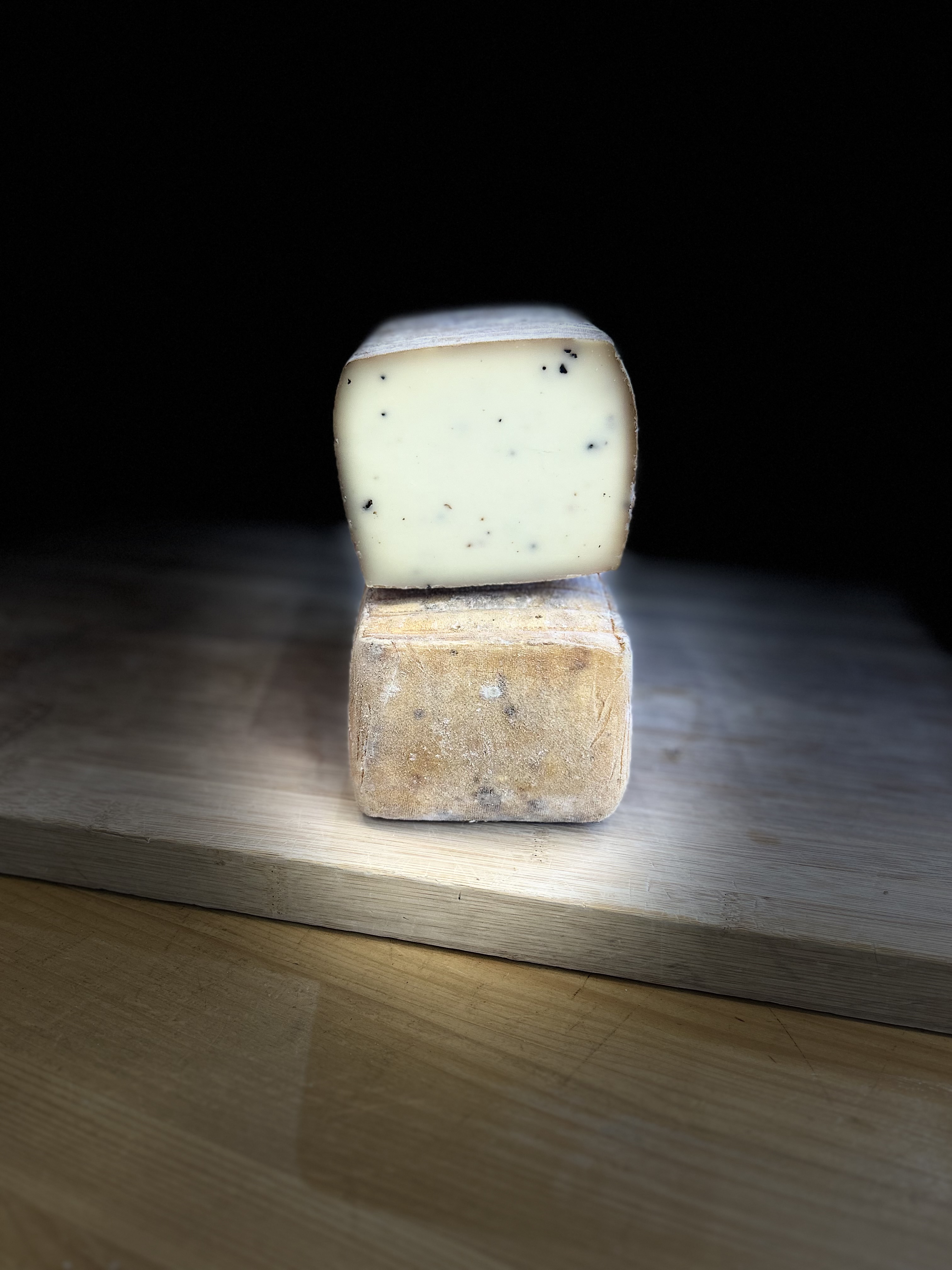 TOME DE BREBIS À LA TRUFFE NOIRE 