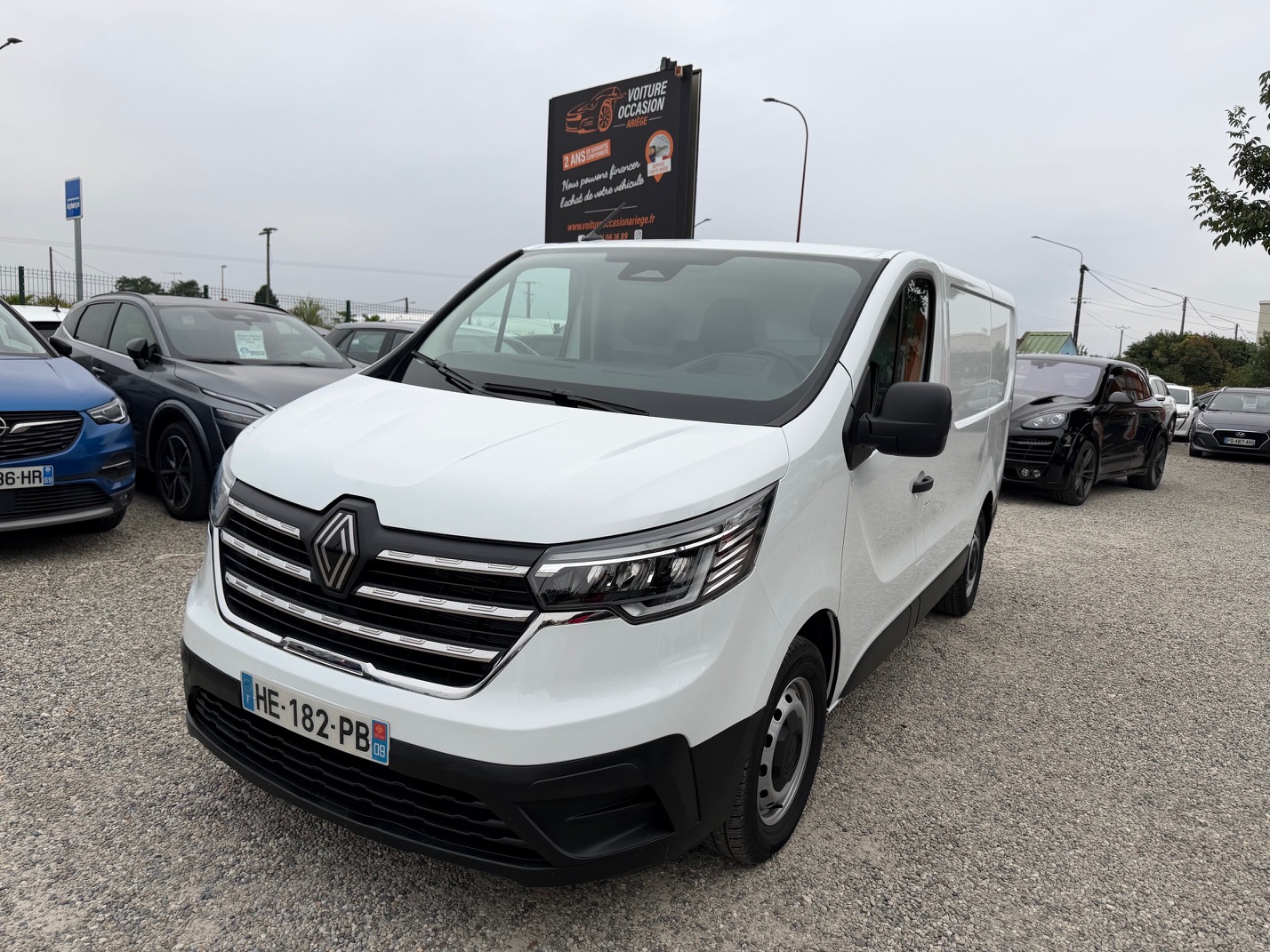 RENAULT TRAFIC