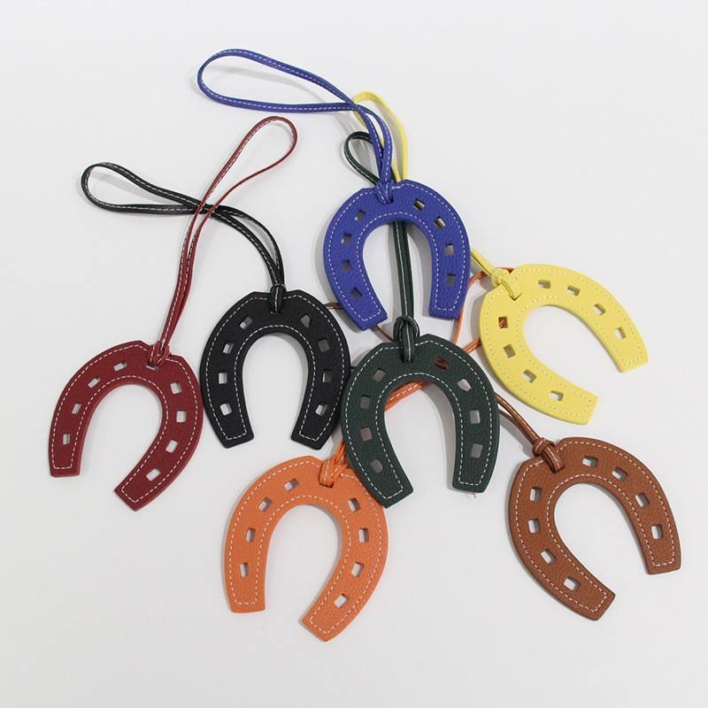 porte clef en cuir fer a cheval