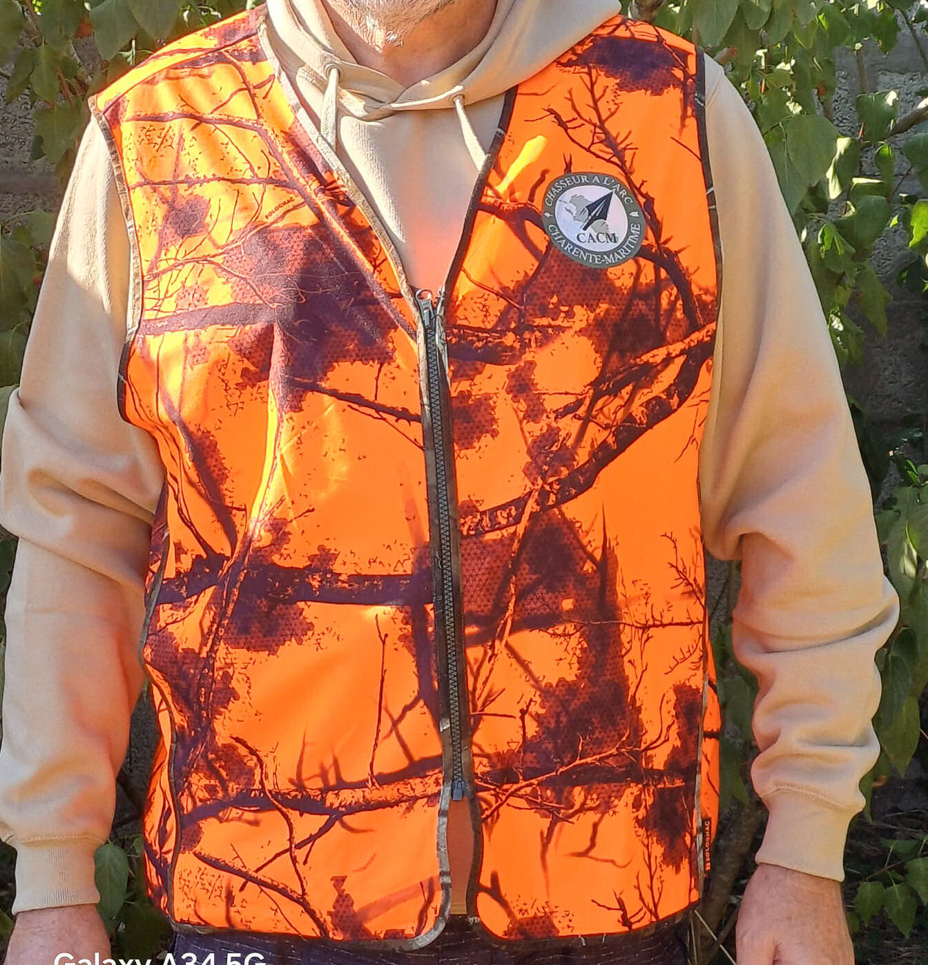 Gilet orange avec logo CACM