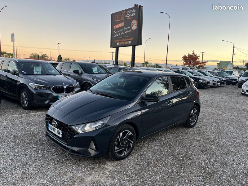 Hyundai i20 100ch Hybrid 48V 1er Main