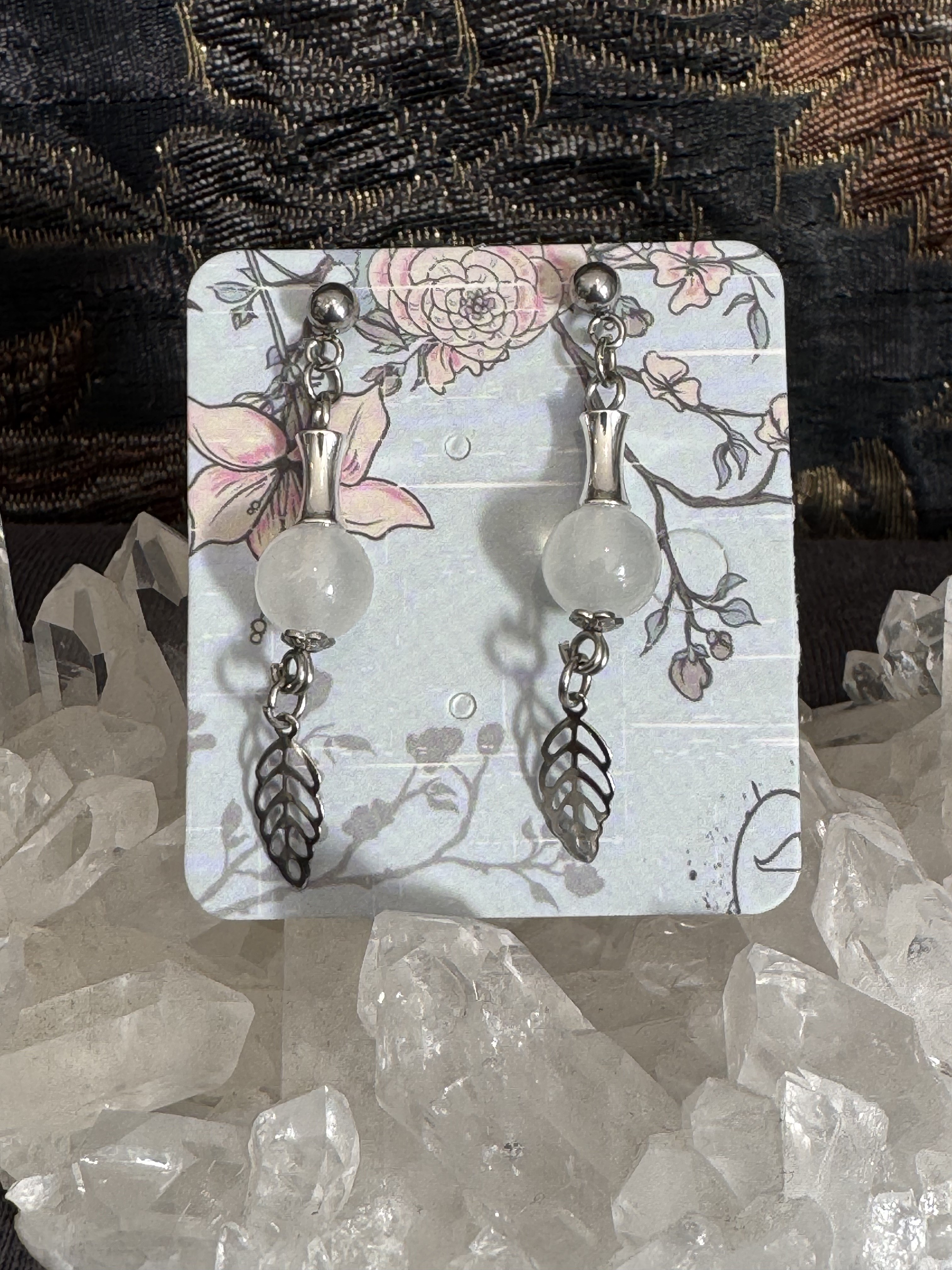 Boucles d'oreilles "Feuille d'automne" en Sélénite