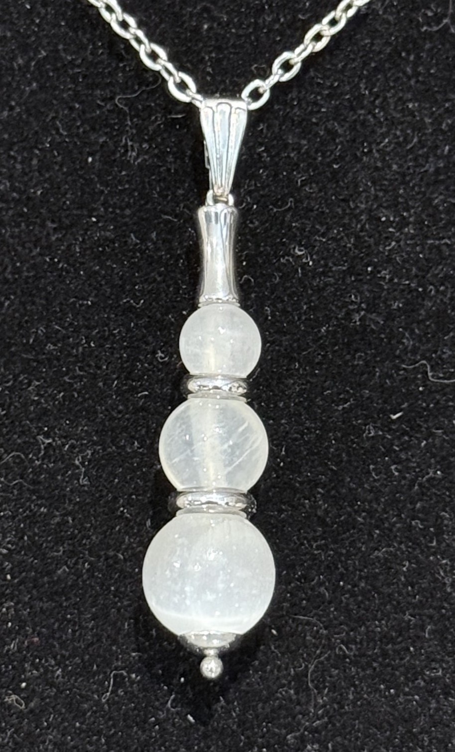 Pendentif "Echo de Gaïa" en Sélénite