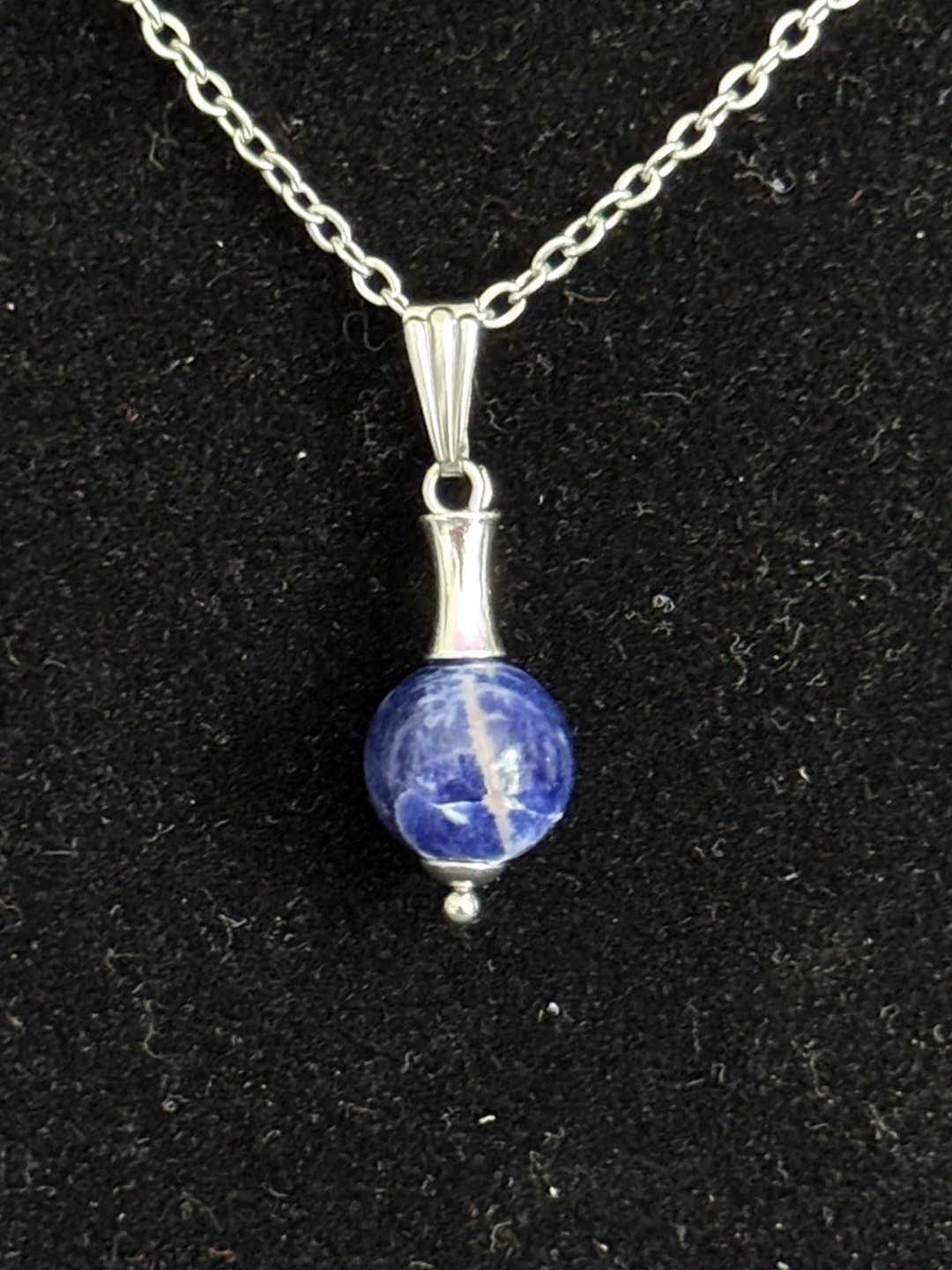 Pendentif "Vibration Minérale" en Sodalite