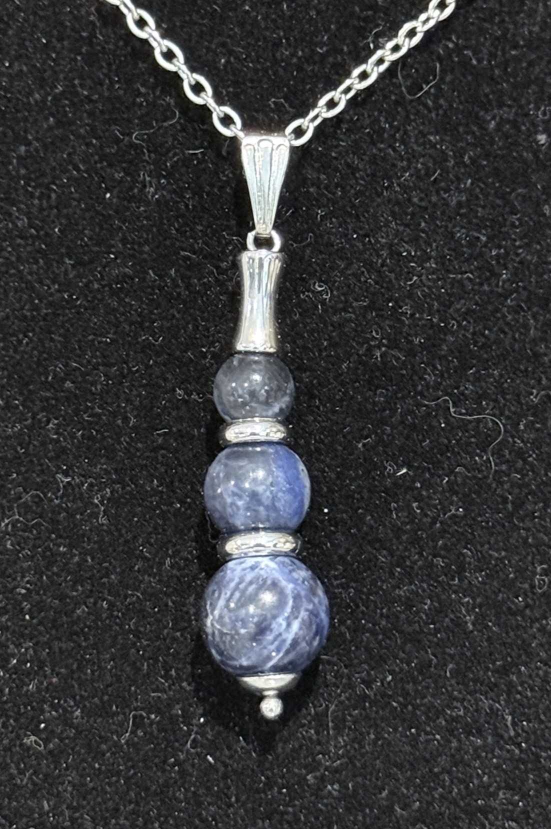 Pendentif "Echo de Gaïa" en Sodalite