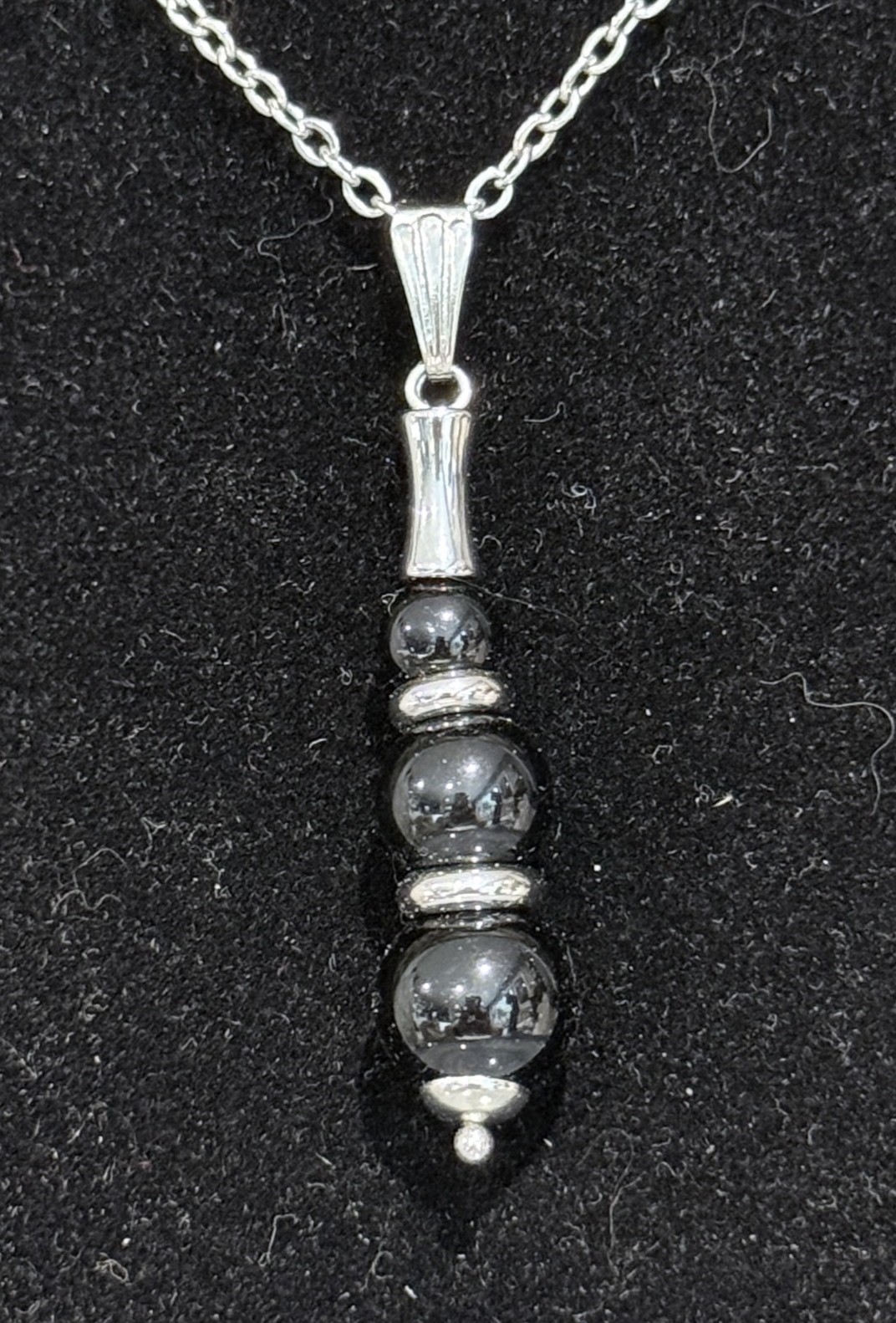 Pendentif "Echo de Gaïa" en Tourmaline Noire