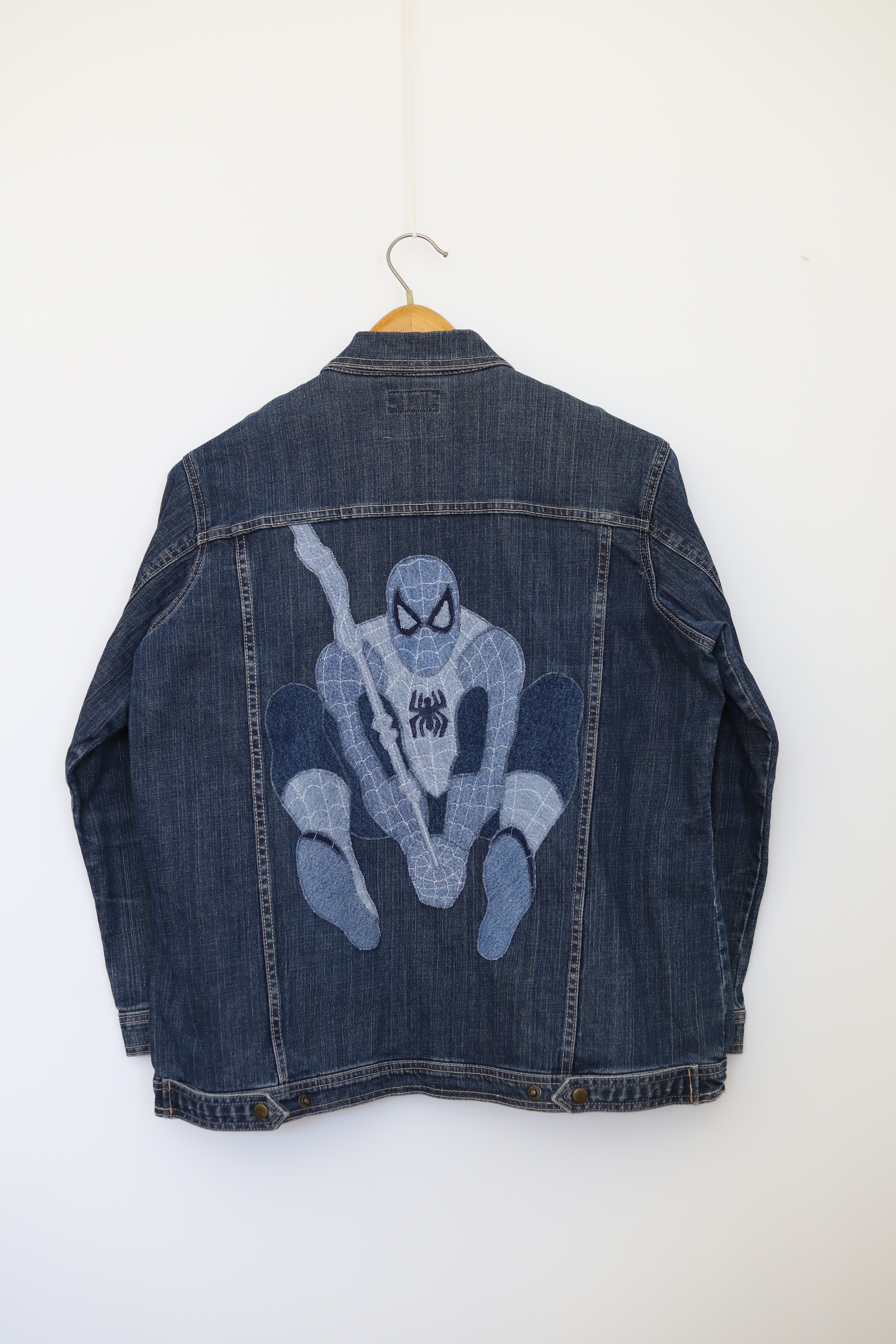 Veste customisée "Spiderman"