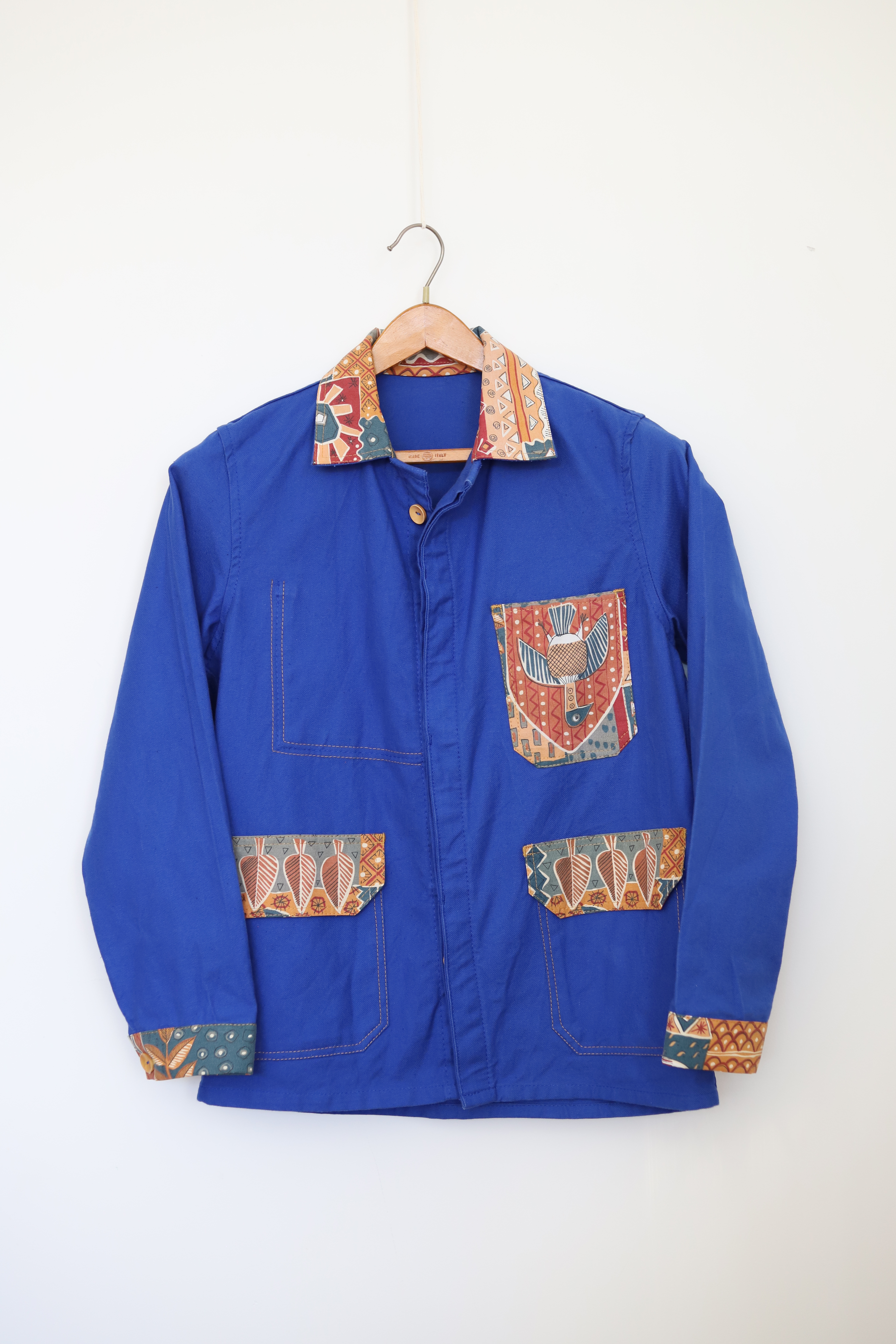 Veste customisée "Bleu tribal"