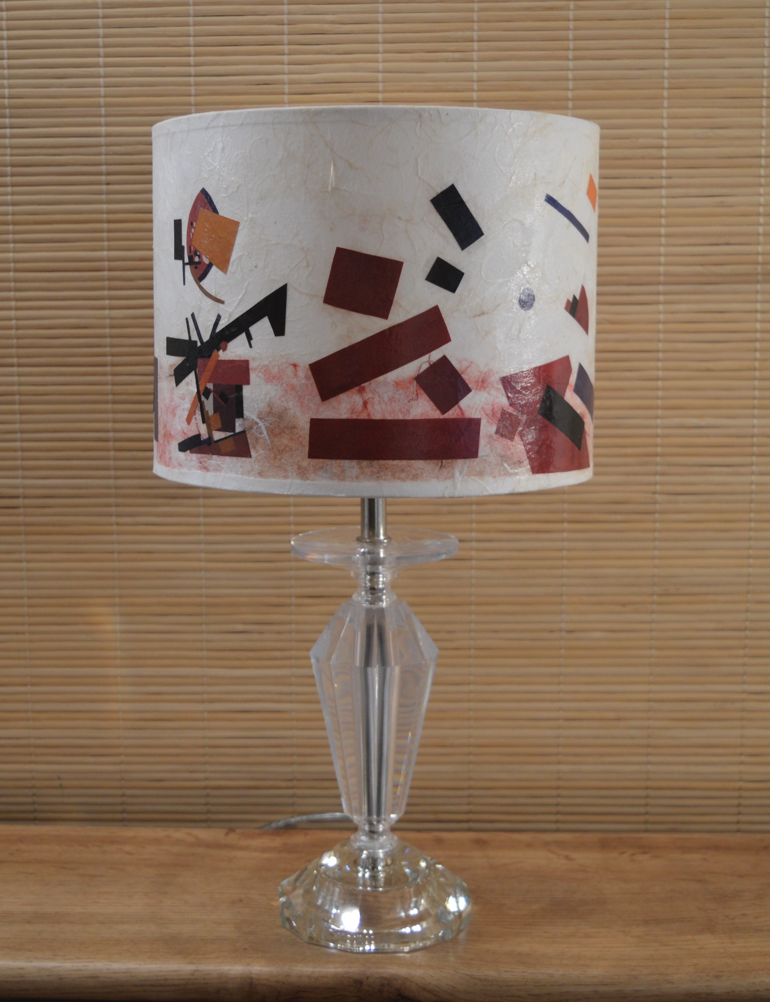 Abat-jour cylindre. Art abstrait.